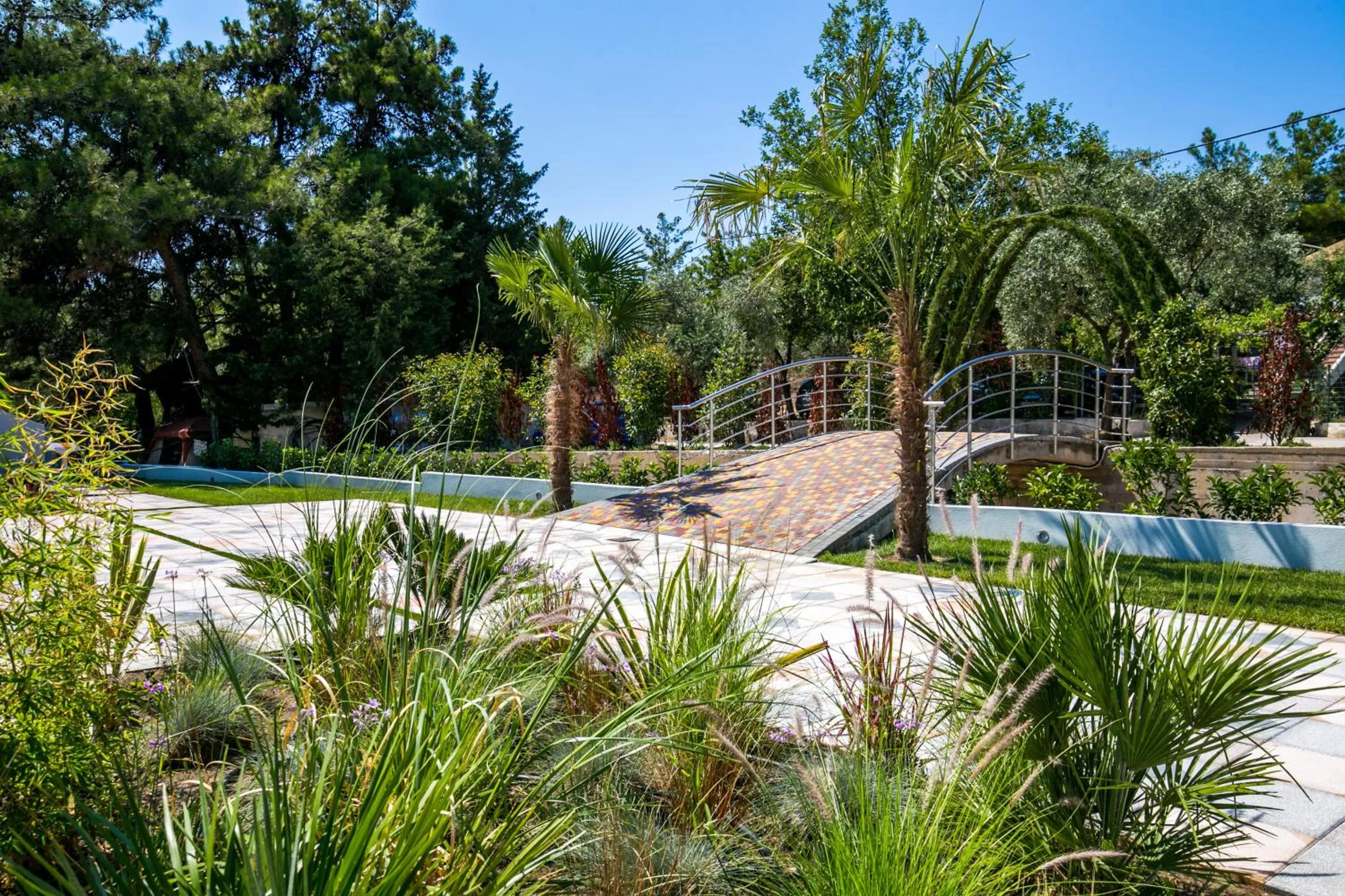 The Elegant Apartments