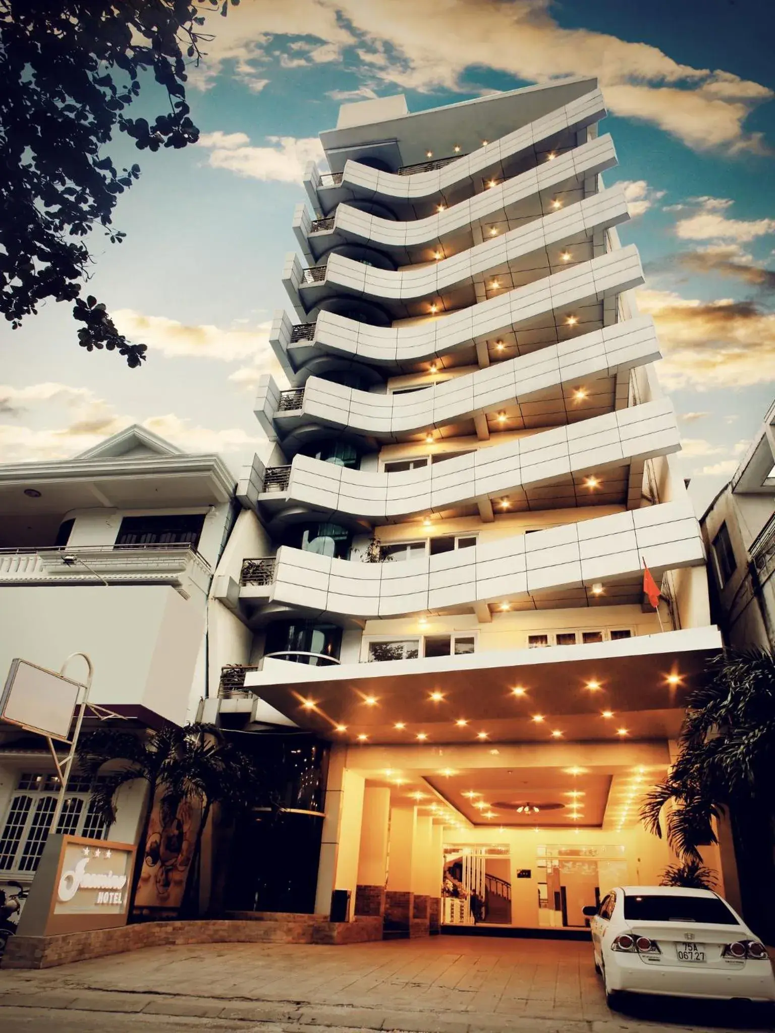 Property building in Cosiana Hue Hotel Property building in Cosiana Hue Hotel