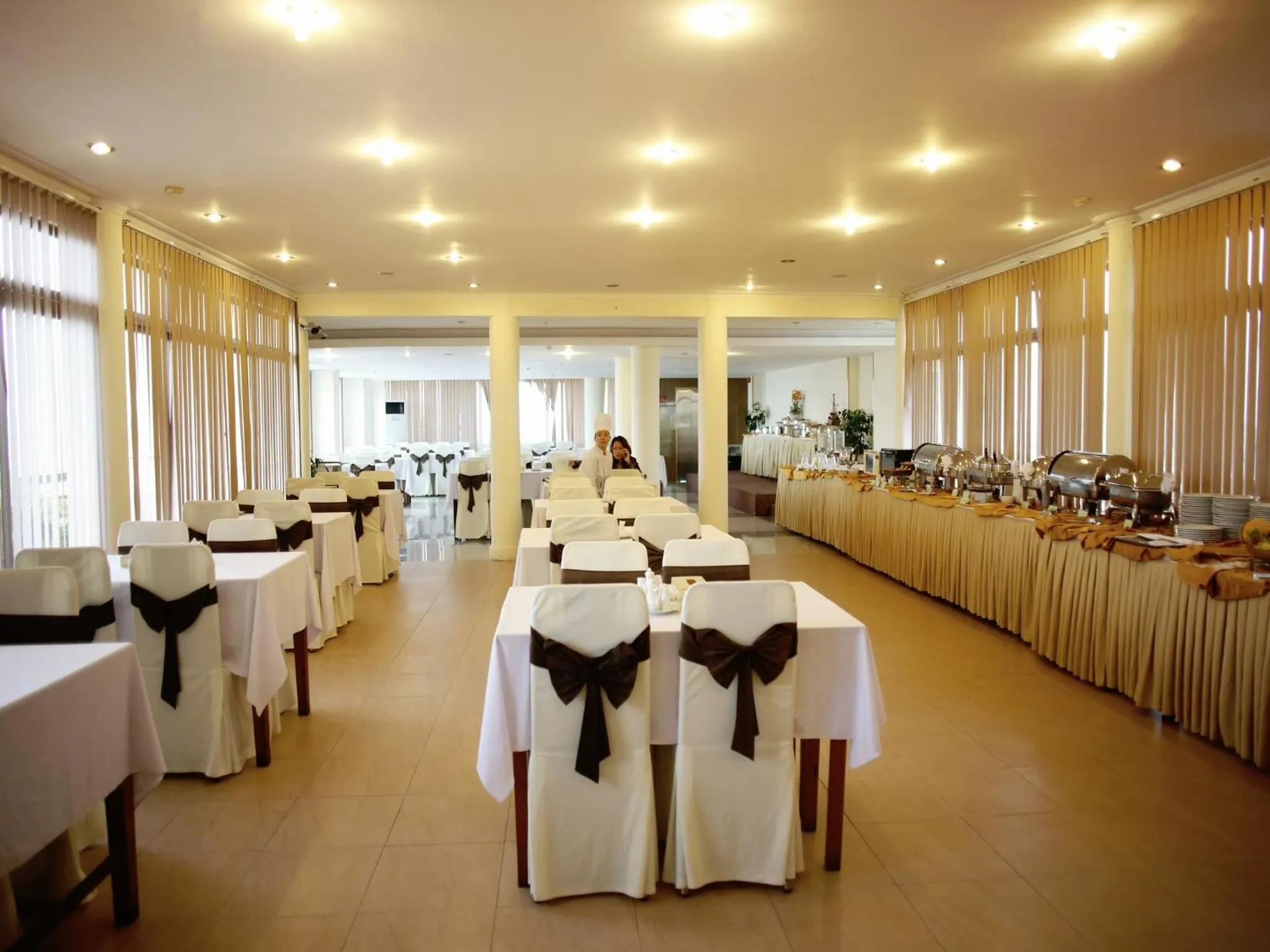 Restaurant/places to eat in Cosiana Hue Hotel
