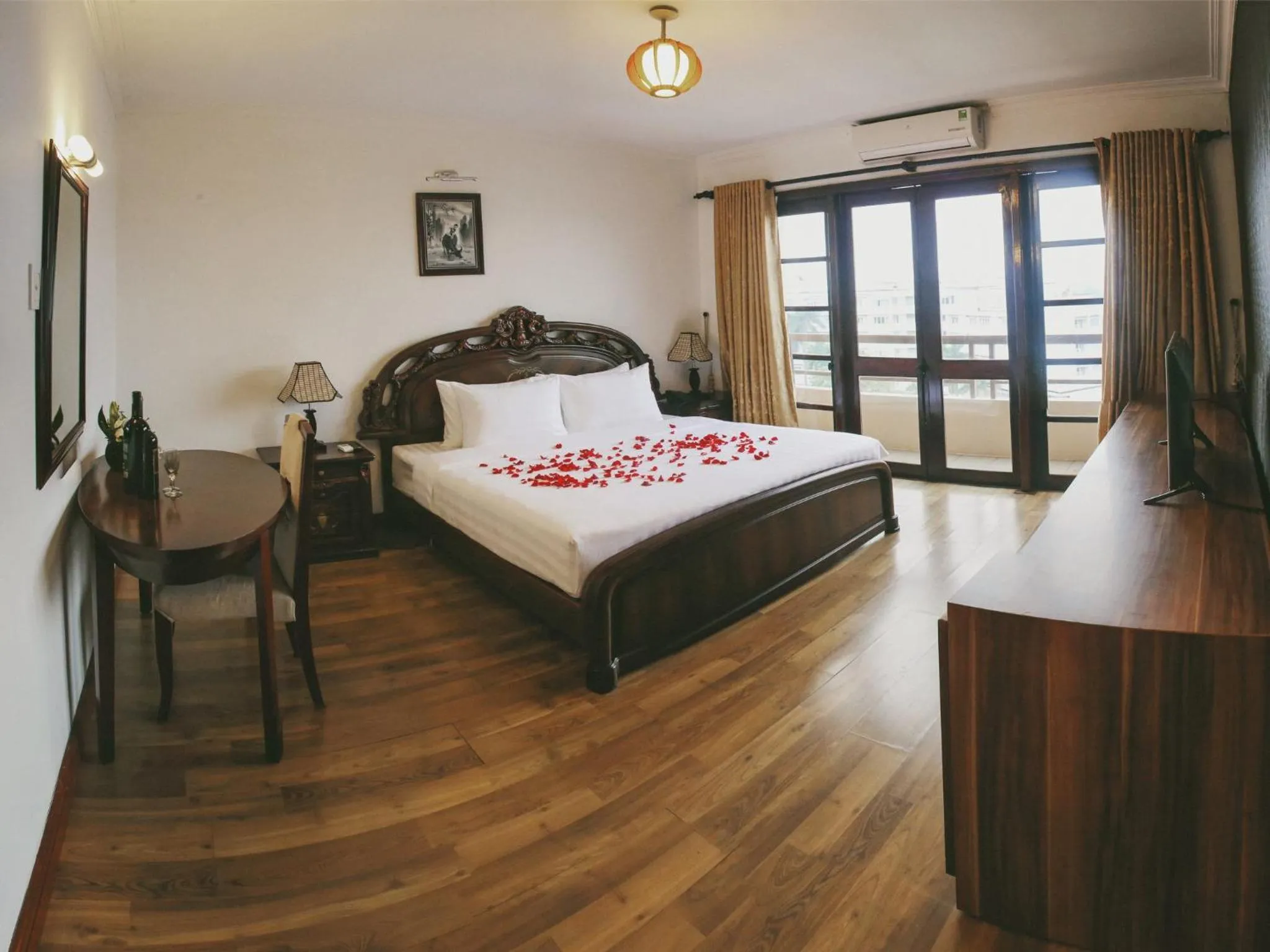 City view, Bed in Cosiana Hue Hotel