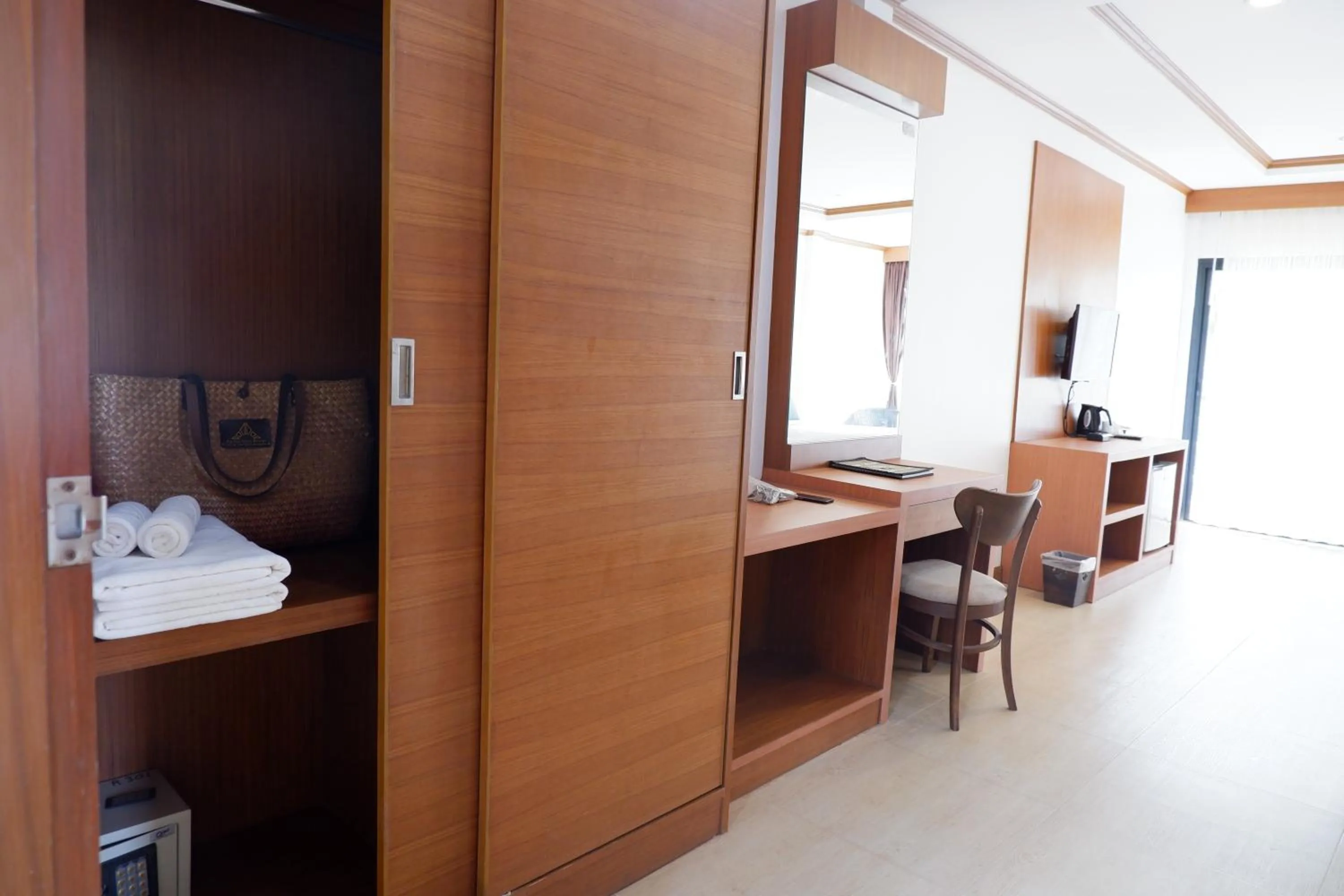 Bed in Phi Phi Villa Resort