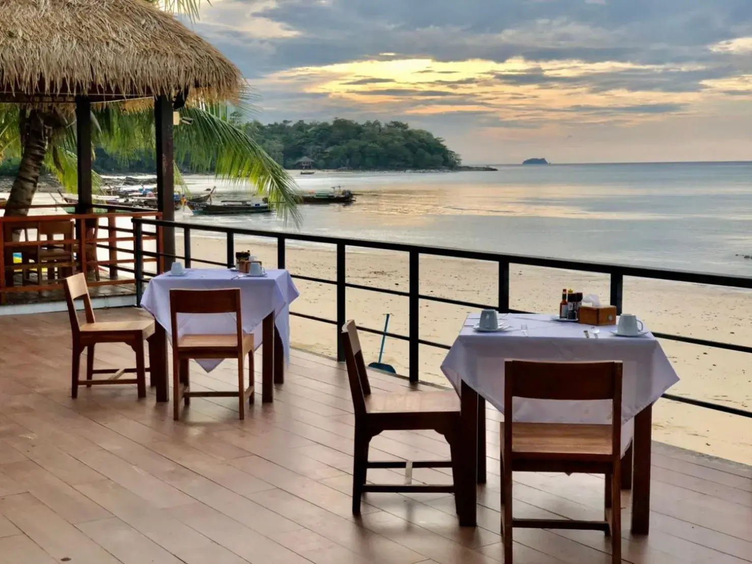 Restaurant/places to eat in Phi Phi Villa Resort Restaurant/places to eat in Phi Phi Villa Resort