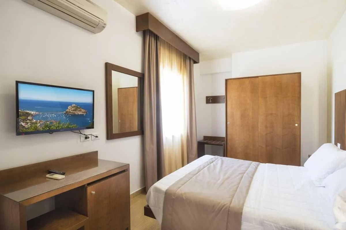 Bed in Casthotels Bristol Terme