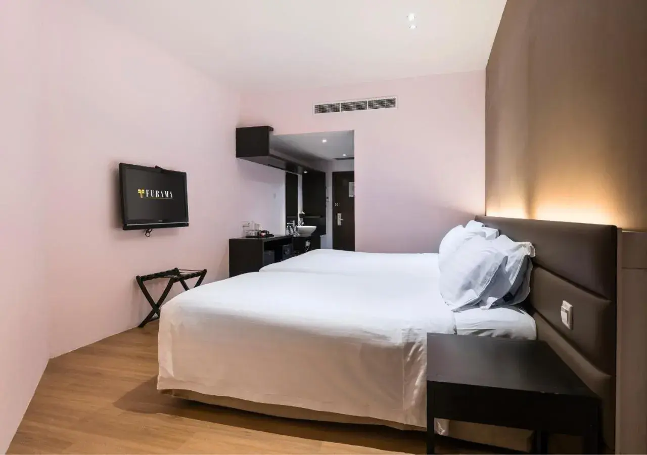 Bed in Furama City Centre Bed in Furama City Centre