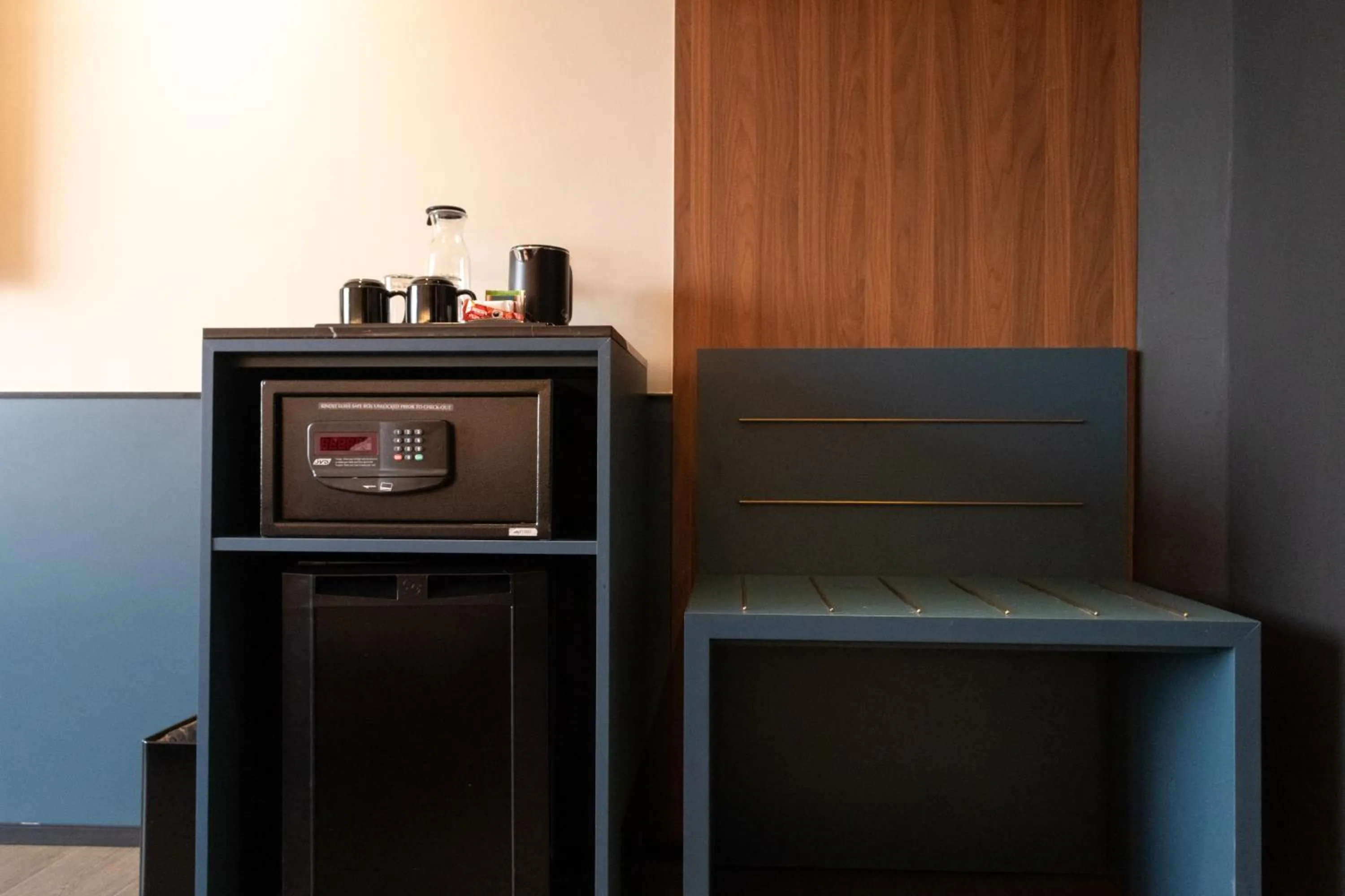 Coffee/tea facilities in Furama City Centre