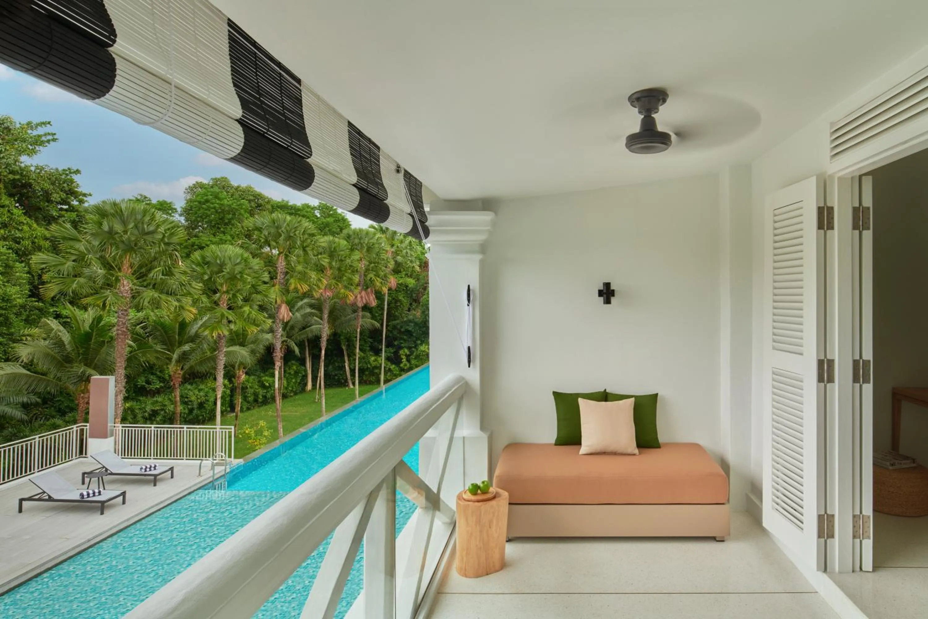 Balcony/Terrace in Amara Sanctuary Sentosa