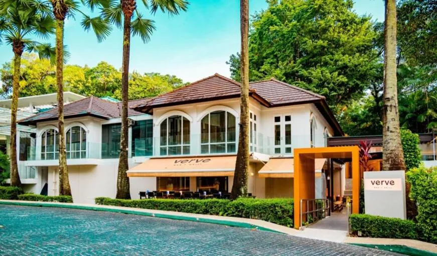 Lounge or bar in Amara Sanctuary Sentosa