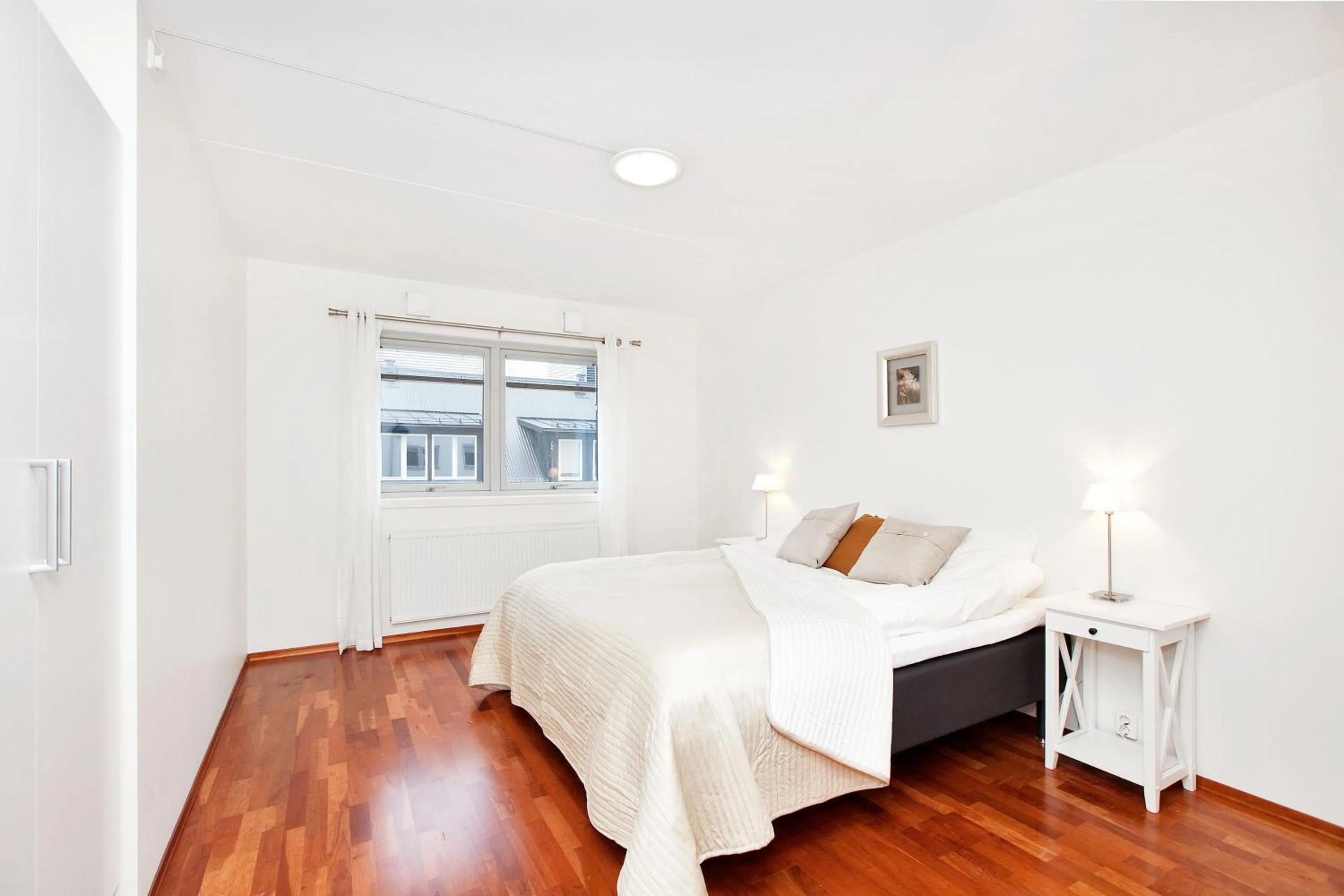 Bedroom, Bed in BJØRVIKA APARTMENTS, Teaterplassen, Oslo city center