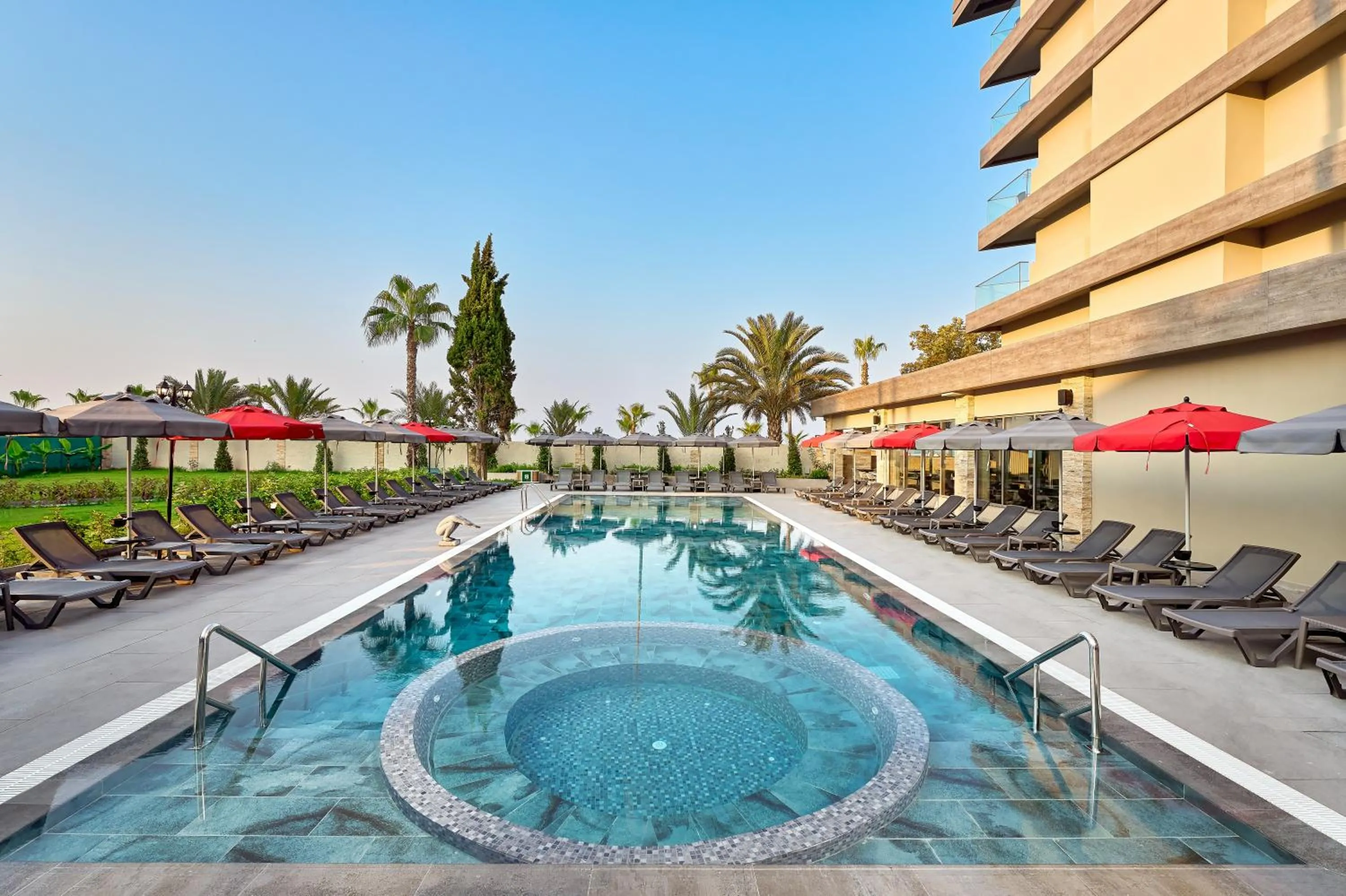 Pool view in Elysee Rive Hotel