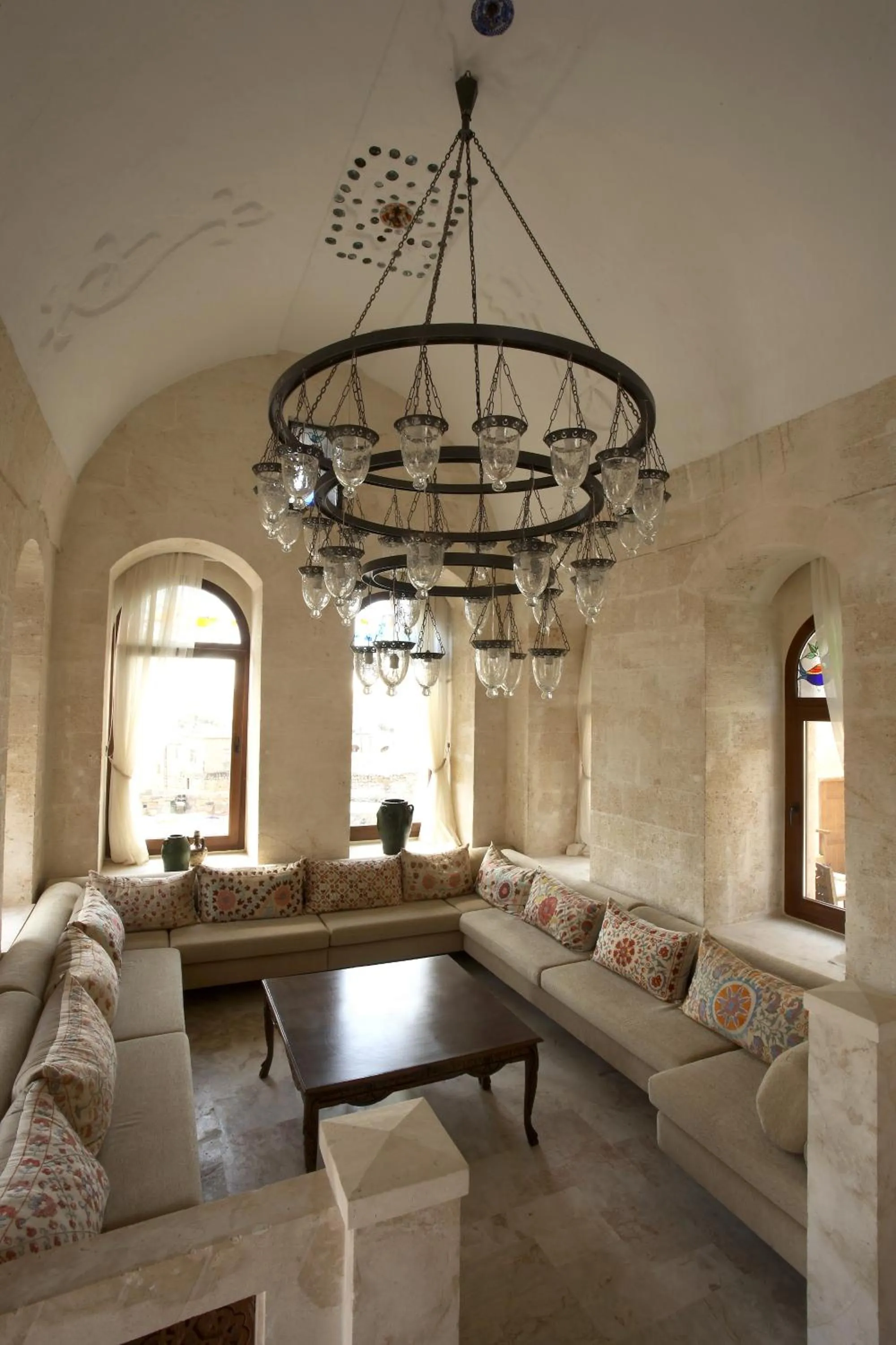 Property building in Kasr-i Nehroz Hotel