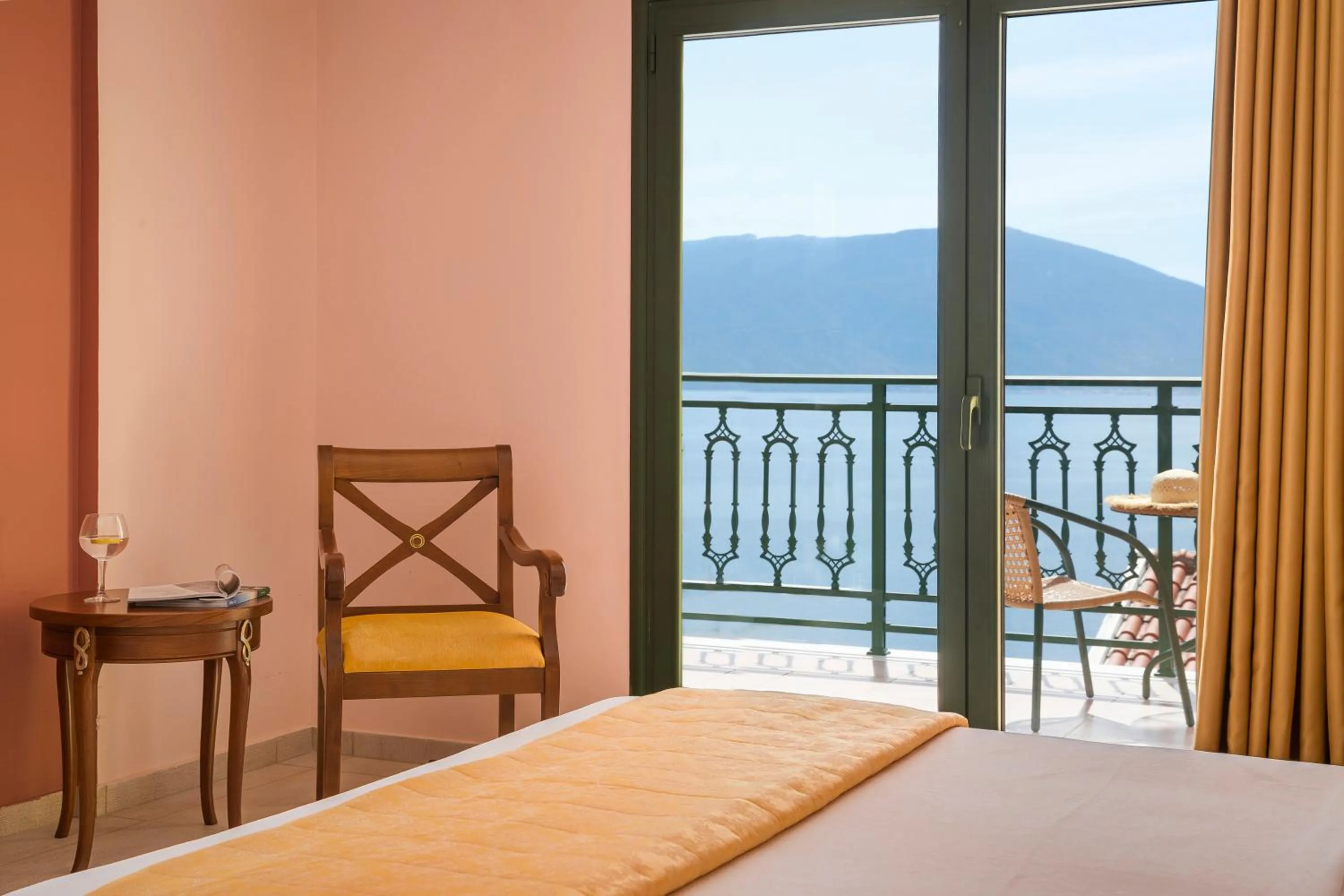 Balcony/Terrace, Bed in Kefalonia Bay Palace