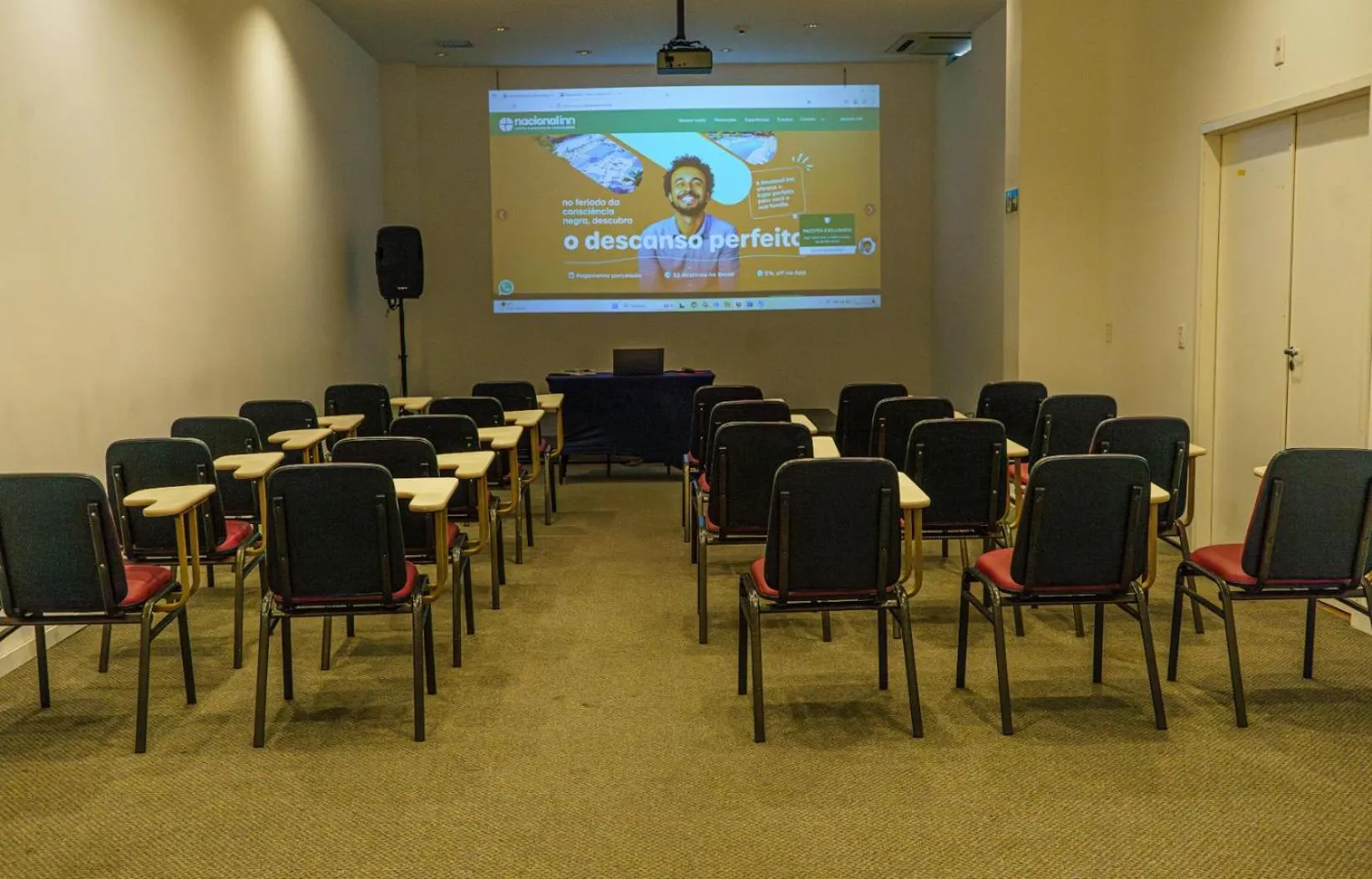 Meeting/conference room in Hotel Nacional Inn Porto Alegre - by Nacional Inn - Próximo à Arena do Grêmio, Parque Harmonia e Réveillon na Orla do Guaíba