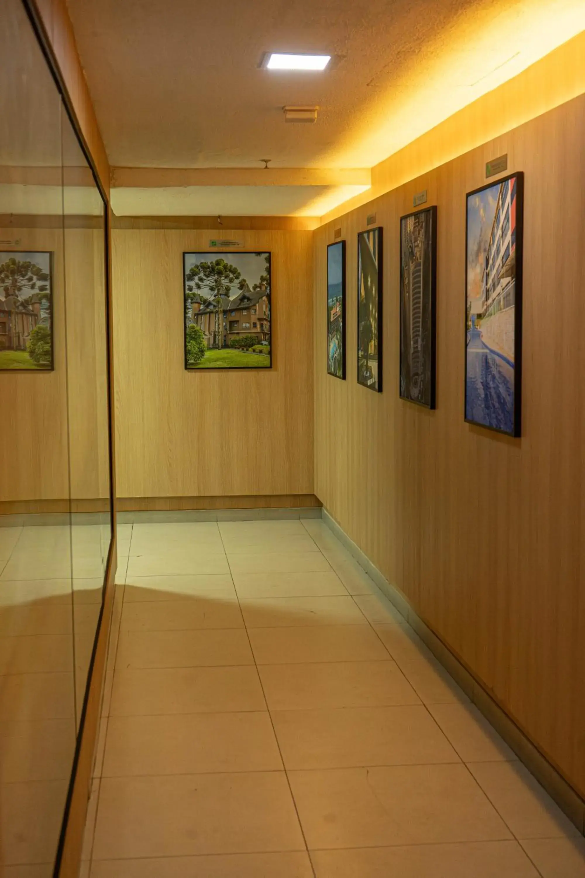 Lobby or reception in Hotel Nacional Inn Porto Alegre - by Nacional Inn - Próximo à Arena do Grêmio, Parque Harmonia e Réveillon na Orla do Guaíba Lobby or reception in Hotel Nacional Inn Porto Alegre - by Nacional Inn - Próximo à Arena do Grêmio, Parque Harmonia e Réveillon na Orla do Guaíba