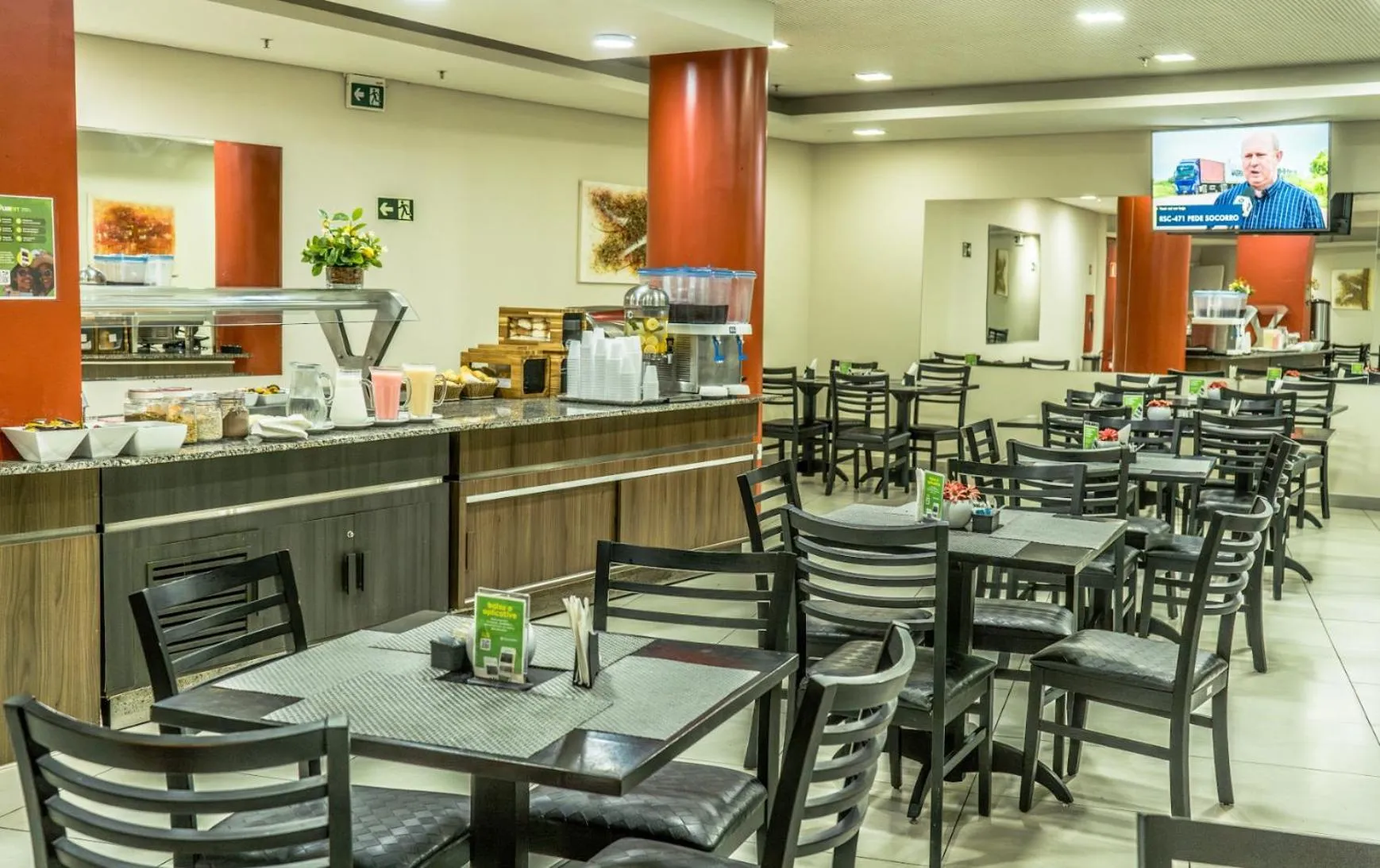 Breakfast in Hotel Nacional Inn Porto Alegre - by Nacional Inn - Próximo à Arena do Grêmio, Parque Harmonia e Réveillon na Orla do Guaíba