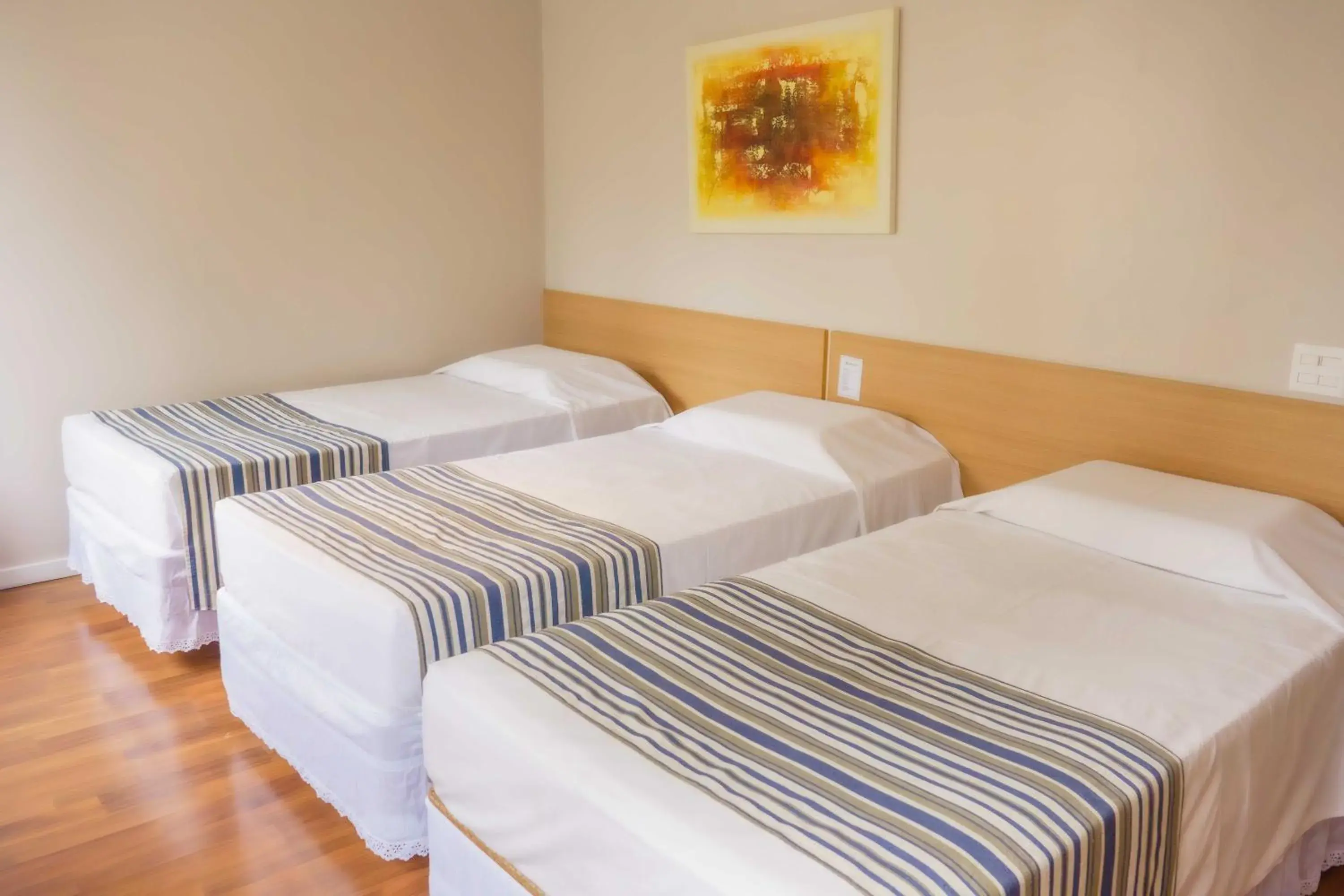 Photo of the whole room, Bed in Hotel Nacional Inn Porto Alegre - by Nacional Inn - Próximo à Arena do Grêmio, Parque Harmonia e Réveillon na Orla do Guaíba Photo of the whole room, Bed in Hotel Nacional Inn Porto Alegre - by Nacional Inn - Próximo à Arena do Grêmio, Parque Harmonia e Réveillon na Orla do Guaíba