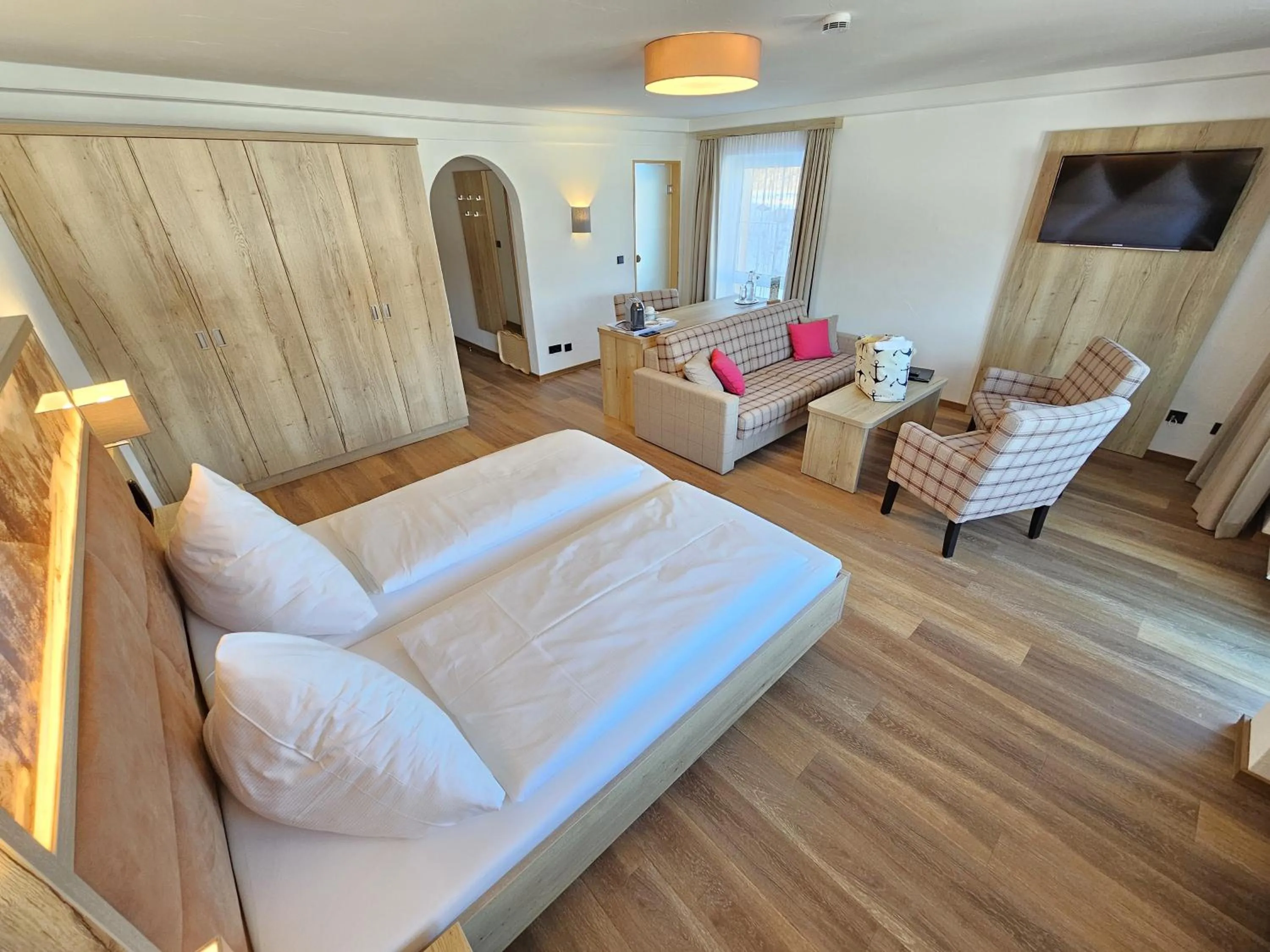 TV and multimedia, Bed in Naturhotel Café Waldesruhe