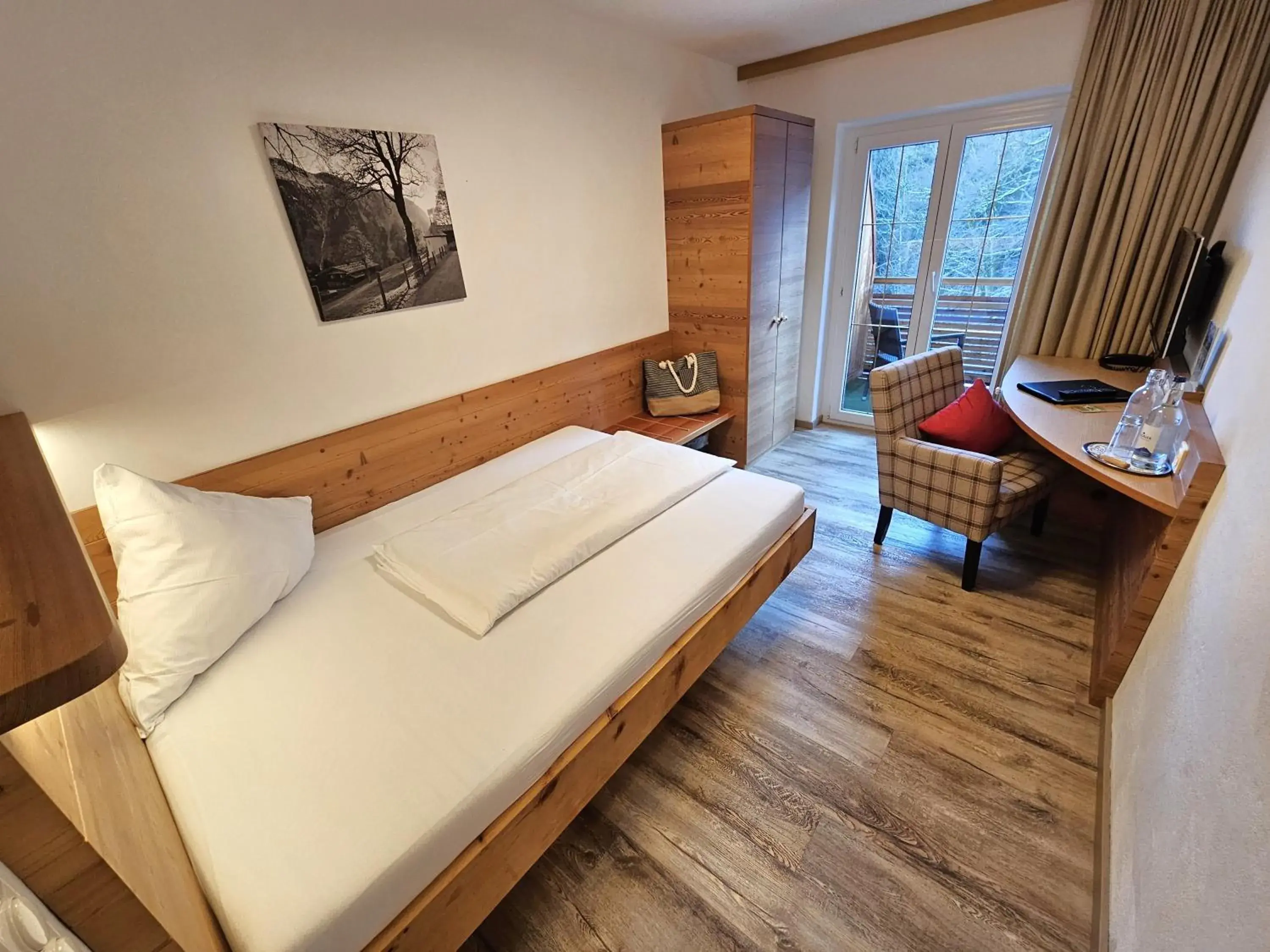 Small Double Room - single occupancy in Naturhotel Café Waldesruhe Small Double Room - single occupancy in Naturhotel Café Waldesruhe