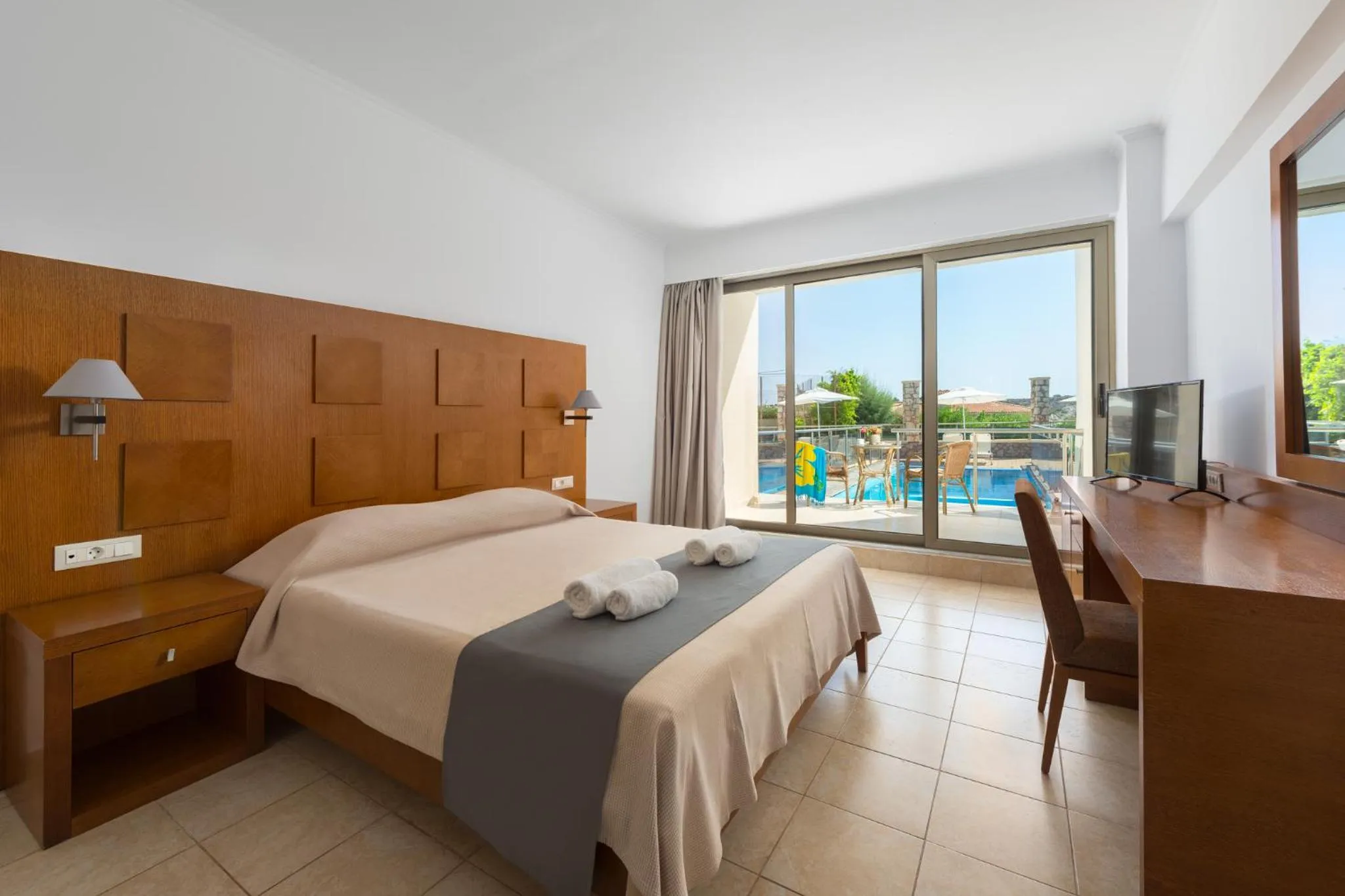 Balcony/Terrace, Bed in Paralos Rodos Lifestyle