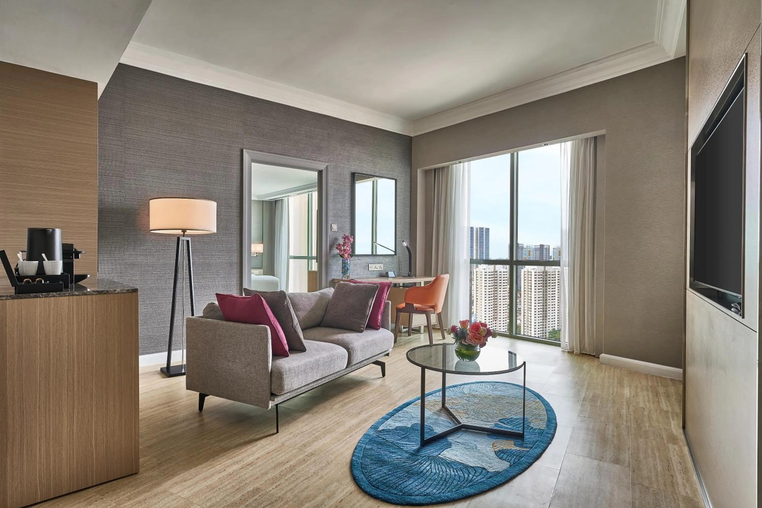 Living room in Grand Copthorne Waterfront Hotel Singapore