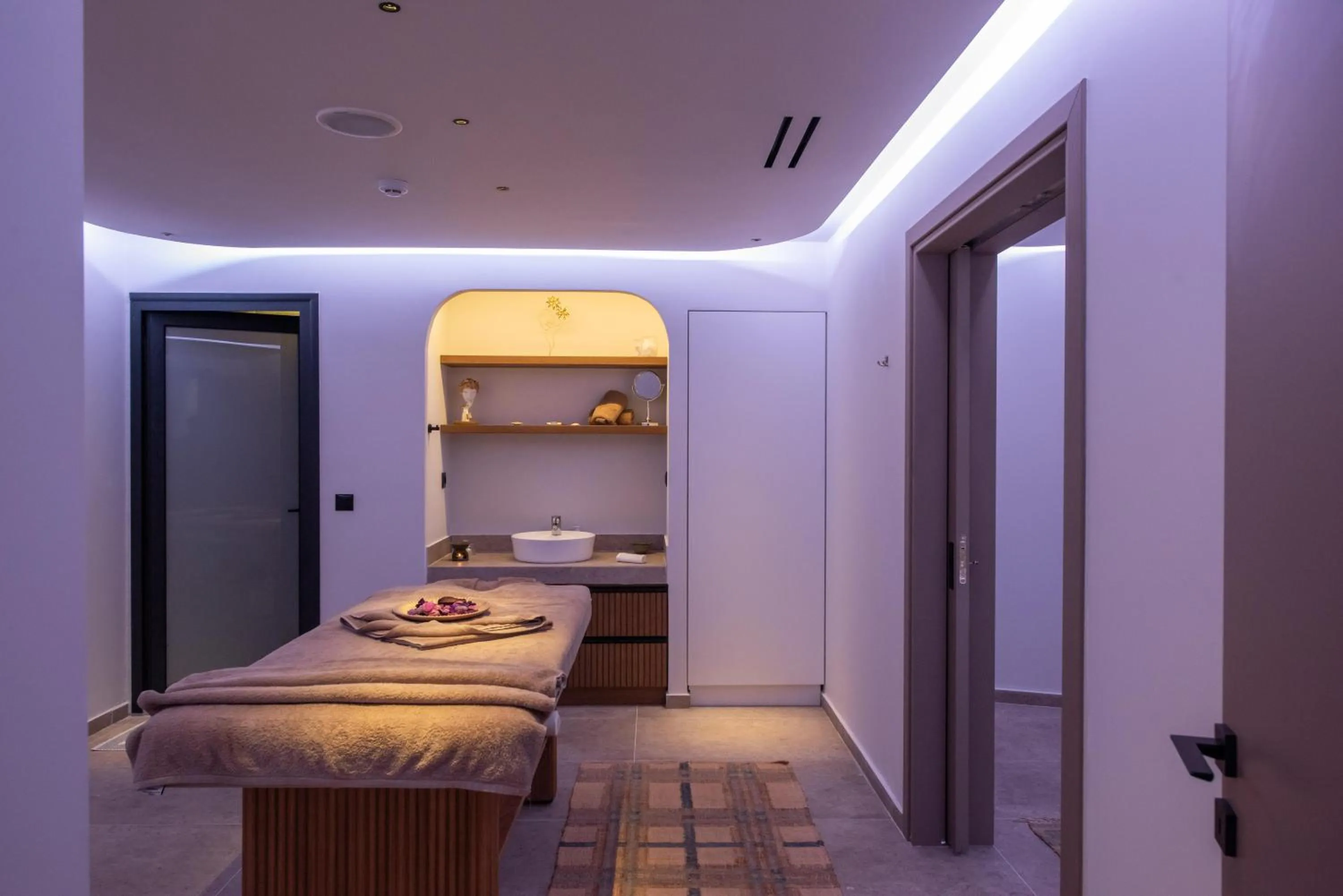 Spa and wellness centre/facilities, Bed in Noble Hotel & Suites - Adults Only