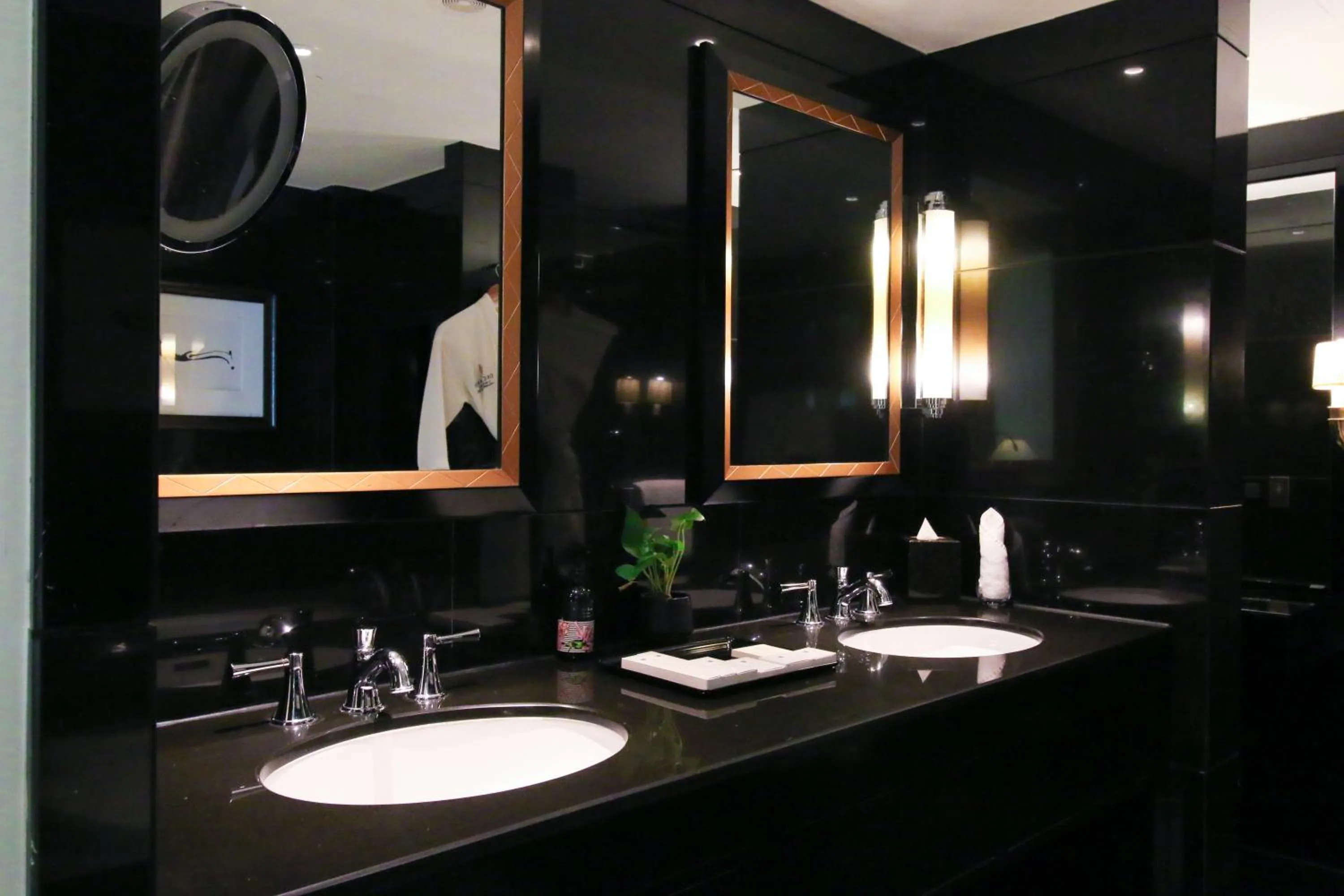 Bathroom in Orchard Hotel Singapore