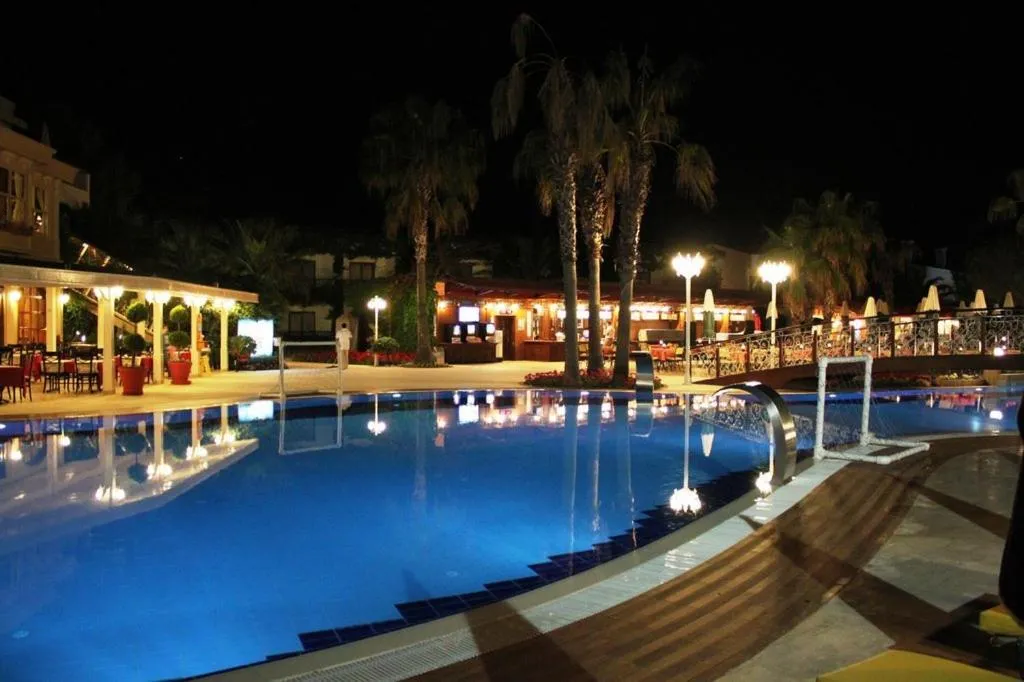 Swimming pool in Club Boran Mare Beach - All Inclusive