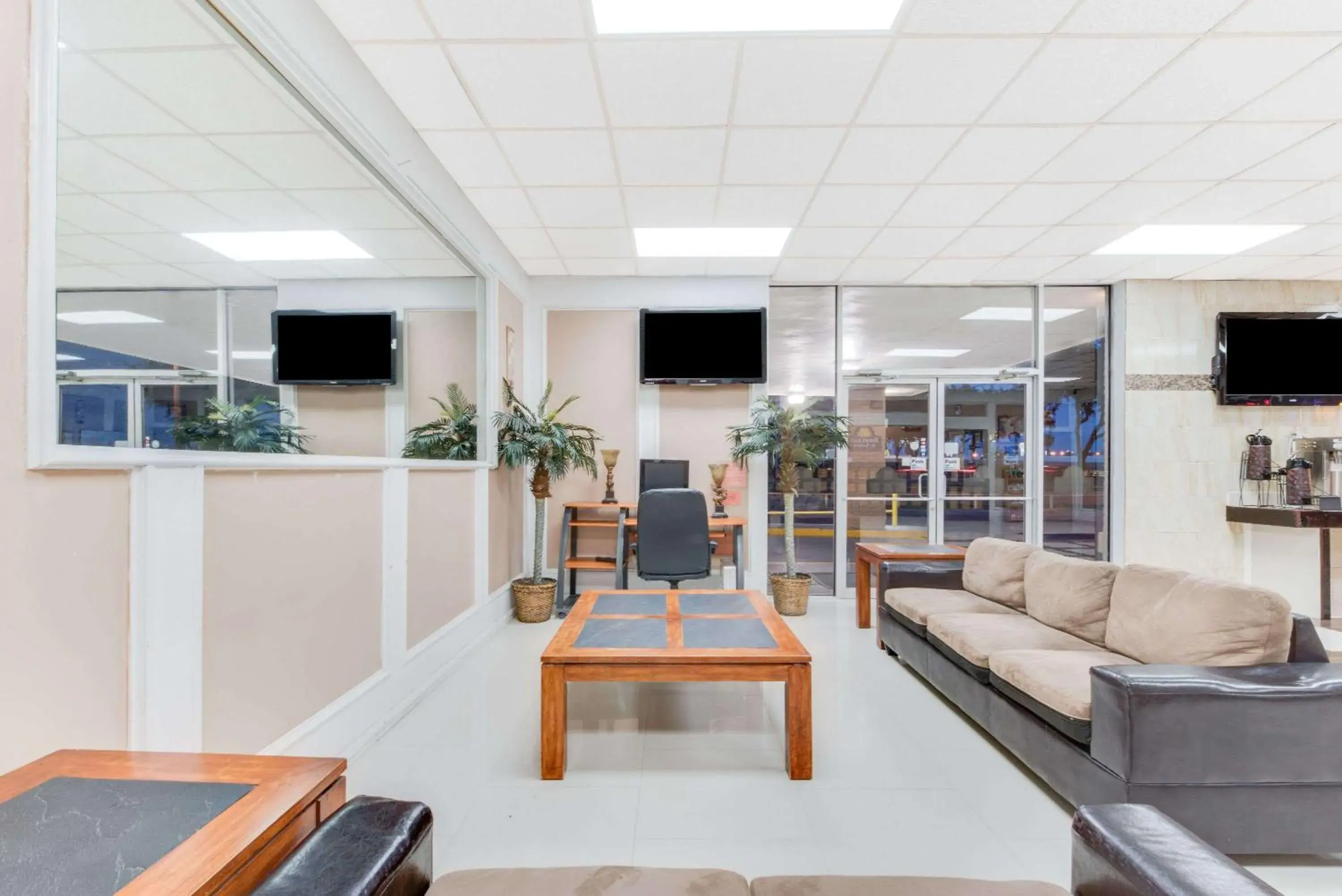 Lobby or reception in Days Inn & Suites by Wyndham Laredo Lobby or reception in Days Inn & Suites by Wyndham Laredo