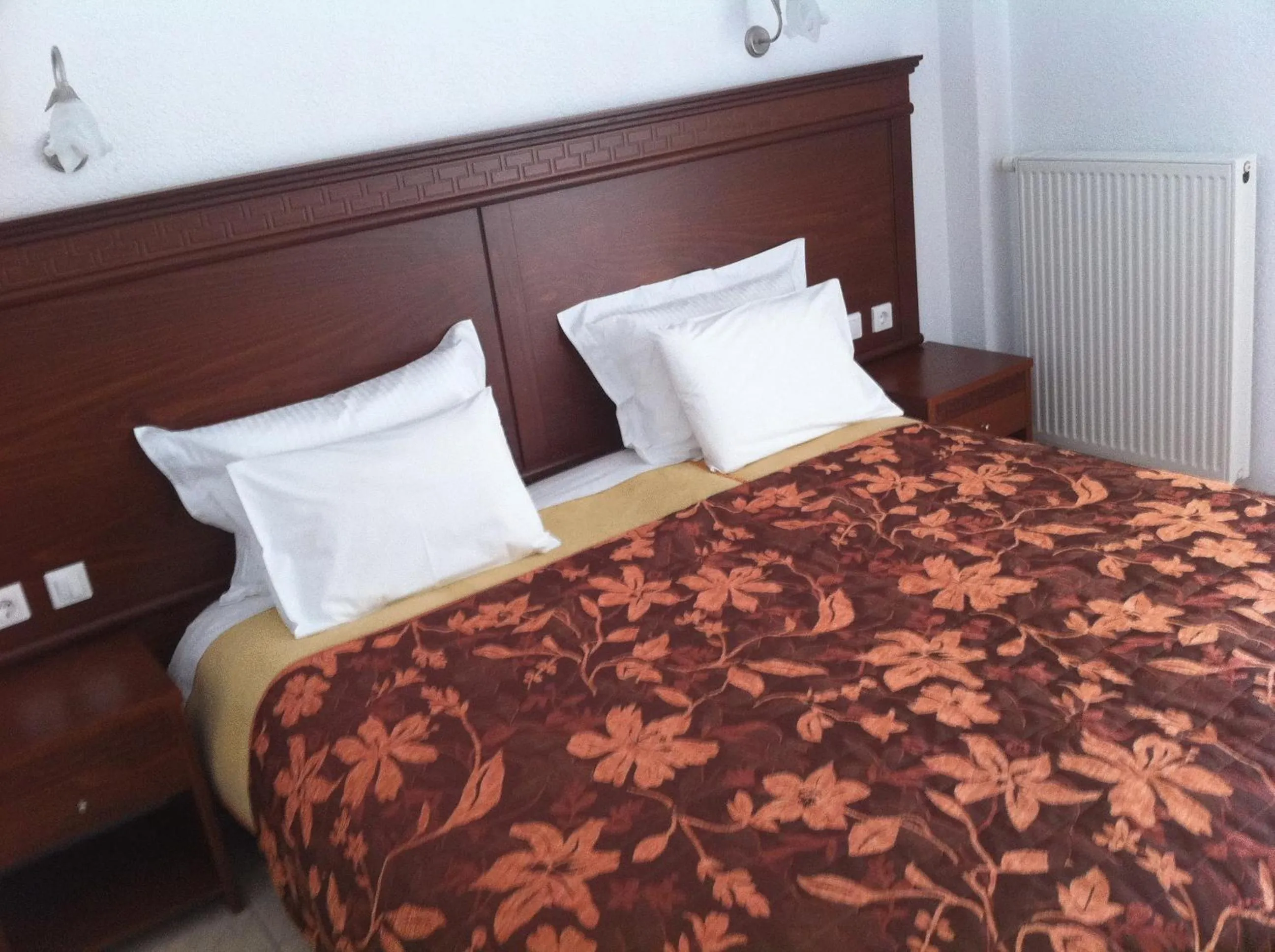 Bed in Hotel Filoxenia
