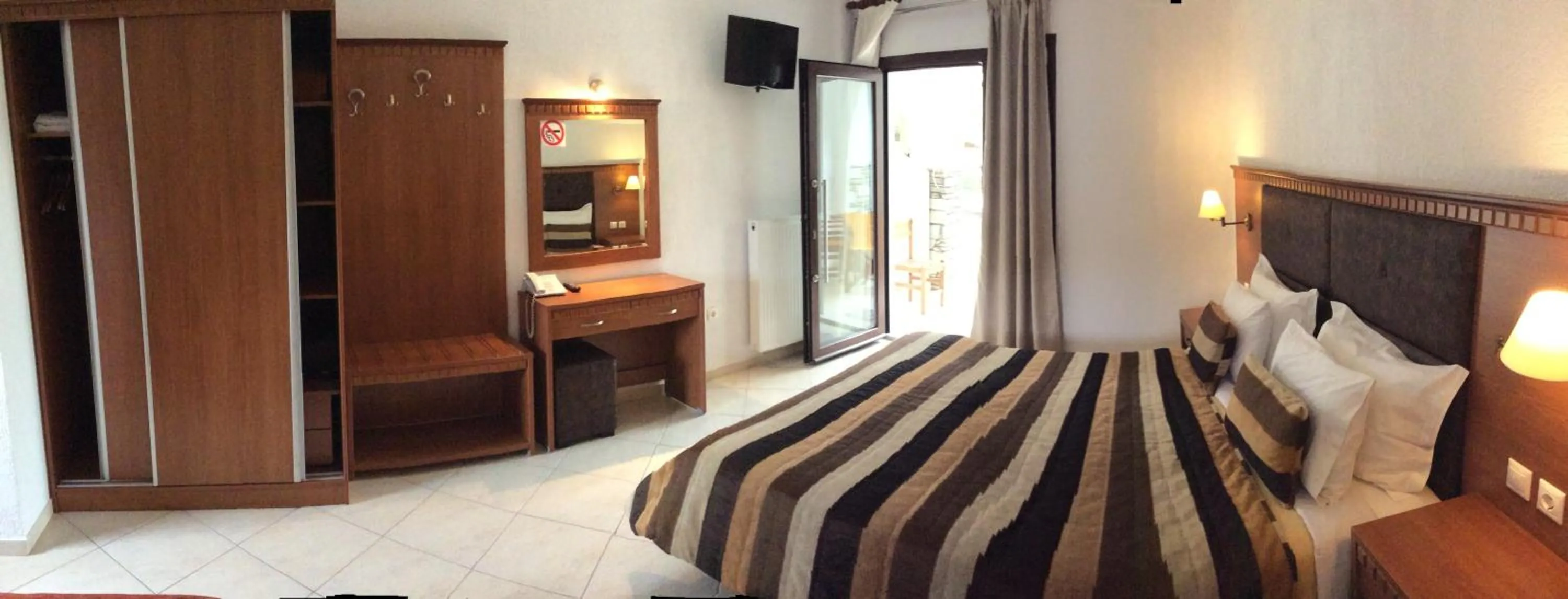 Photo of the whole room, Bed in Hotel Filoxenia