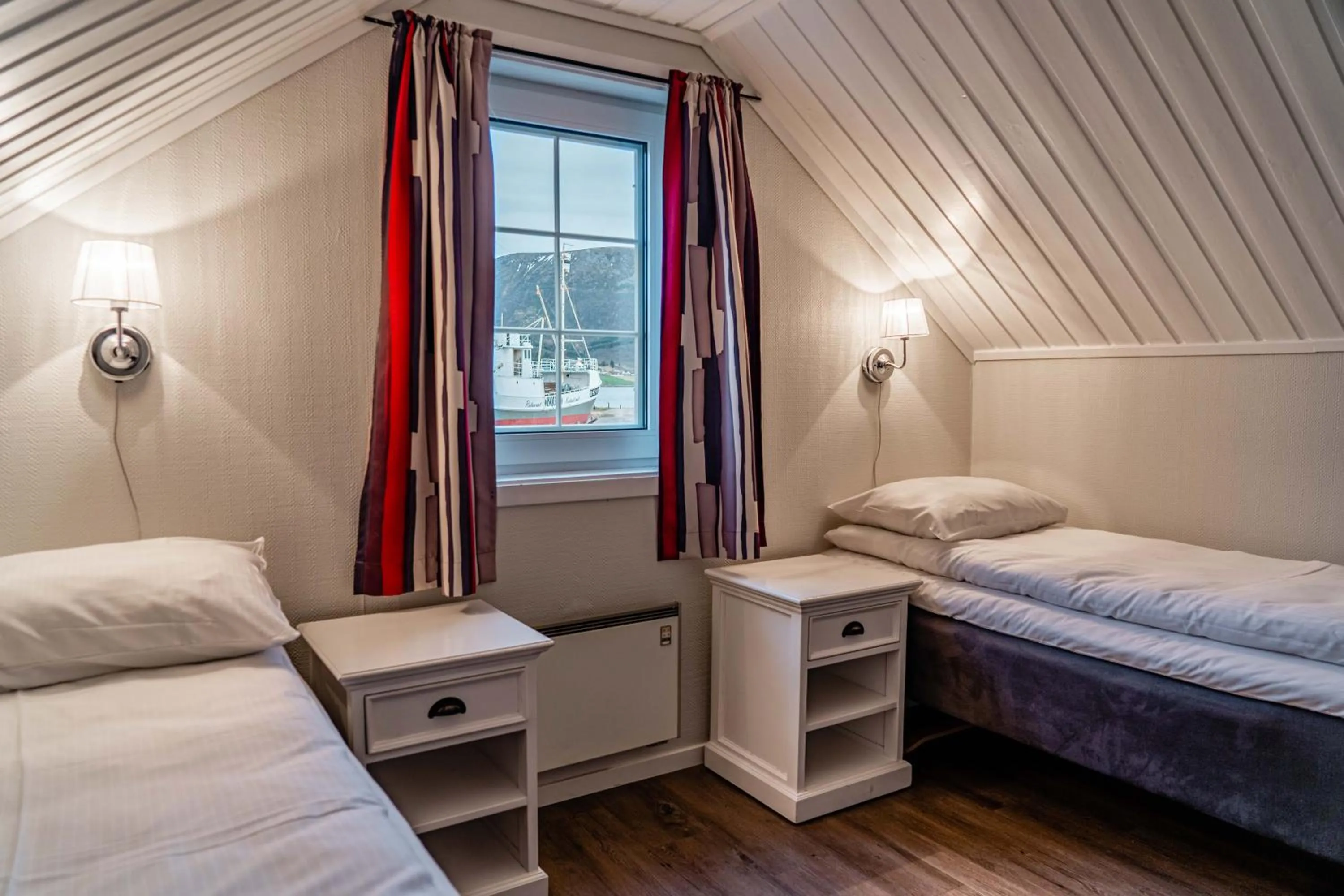 Bed in Vesterålen Resort & Kysthotell