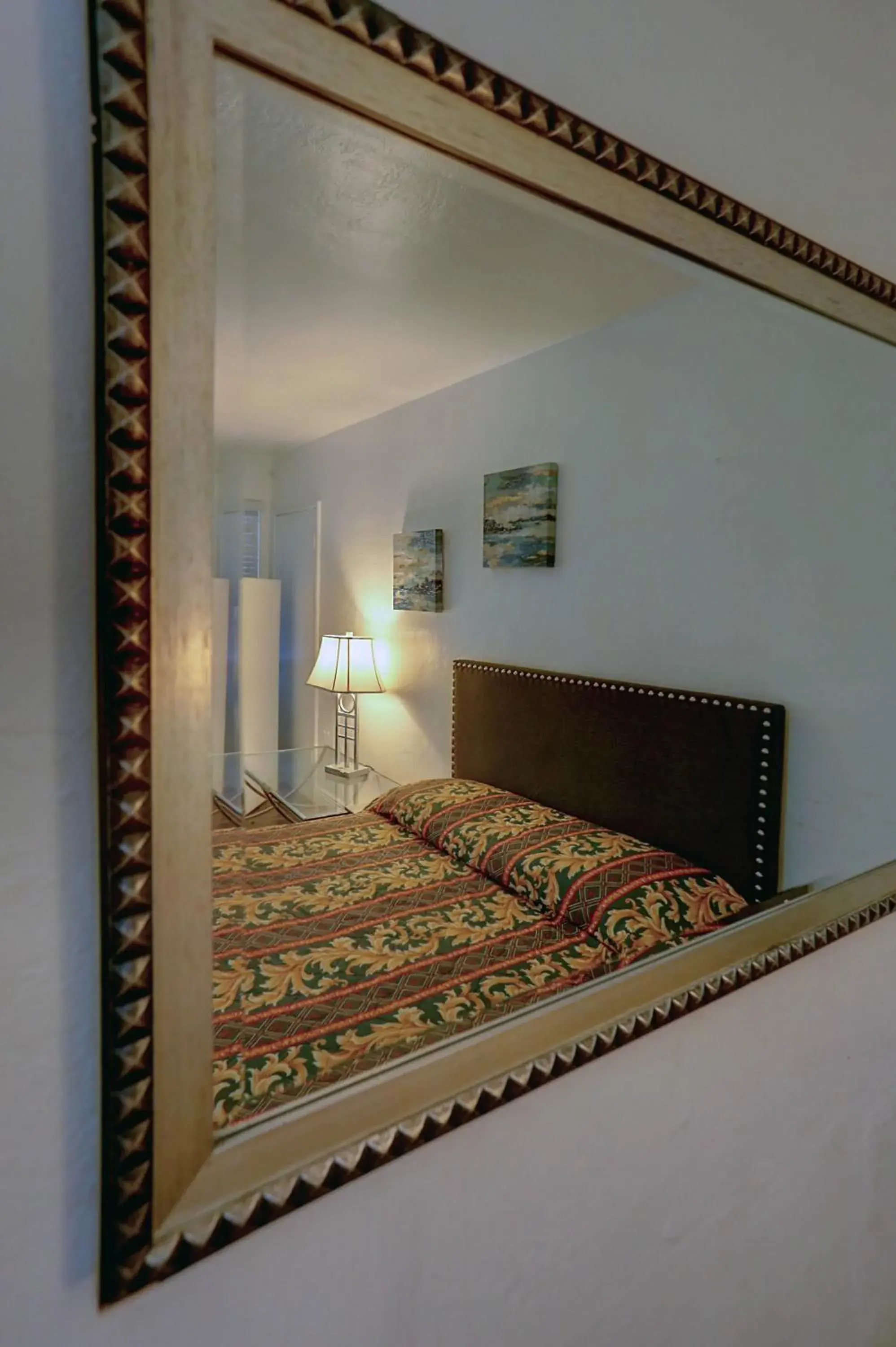 Bed in Beach and Town Motel Bed in Beach and Town Motel