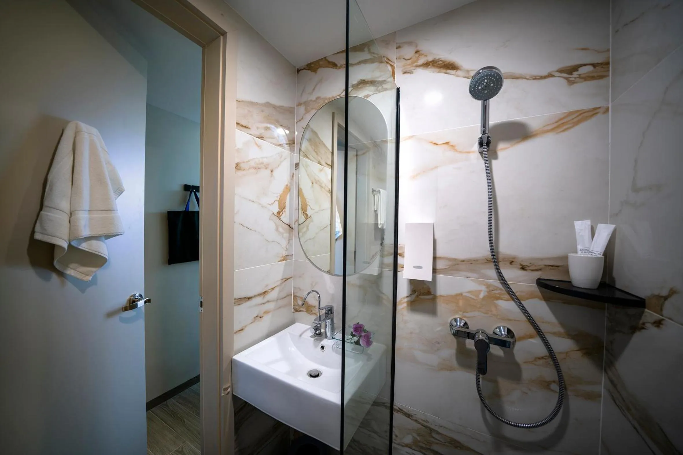 Hotel 81 Premier Princess