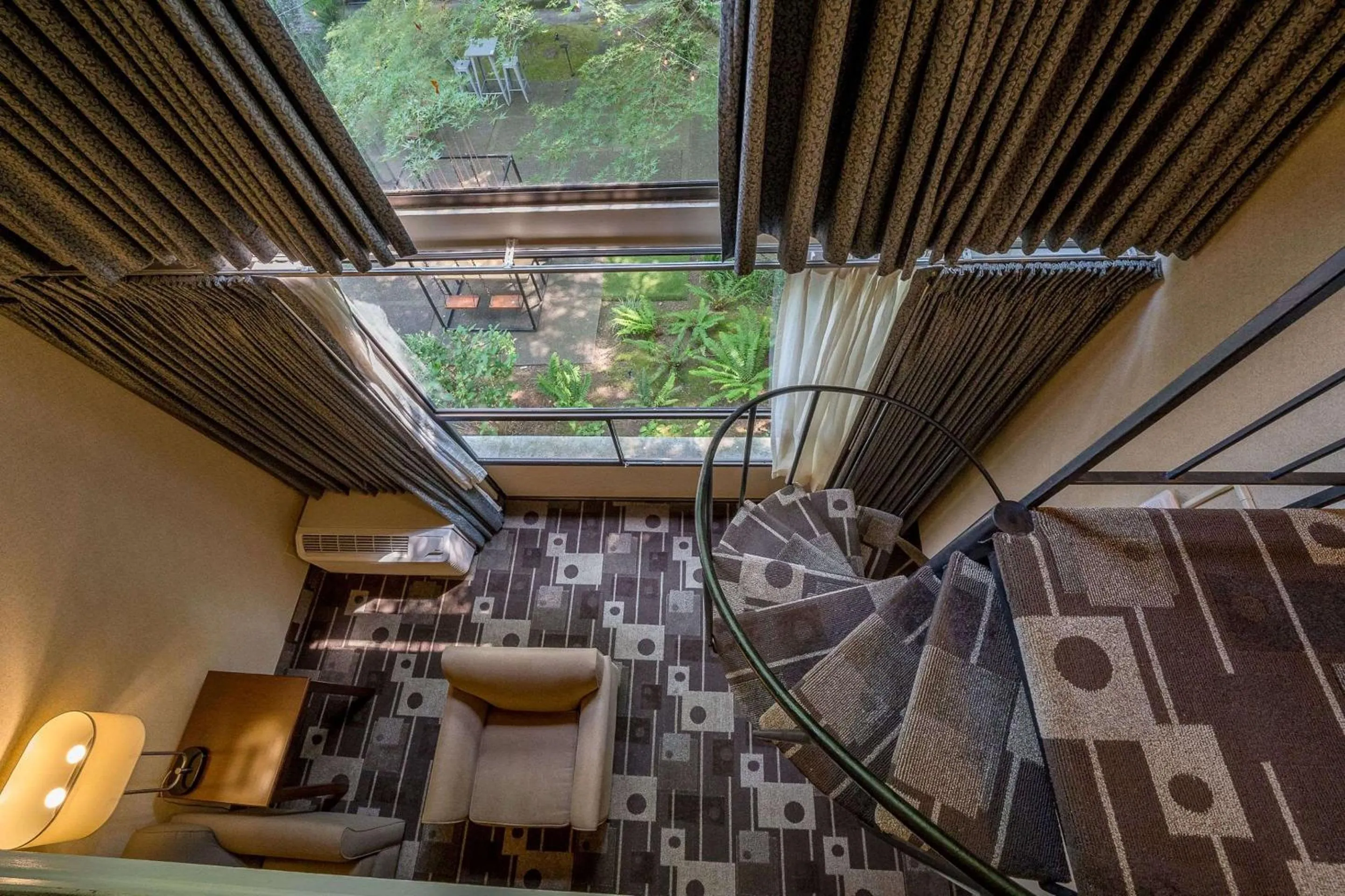 Photo of the whole room in Hotel 116, A Coast Hotel Bellevue