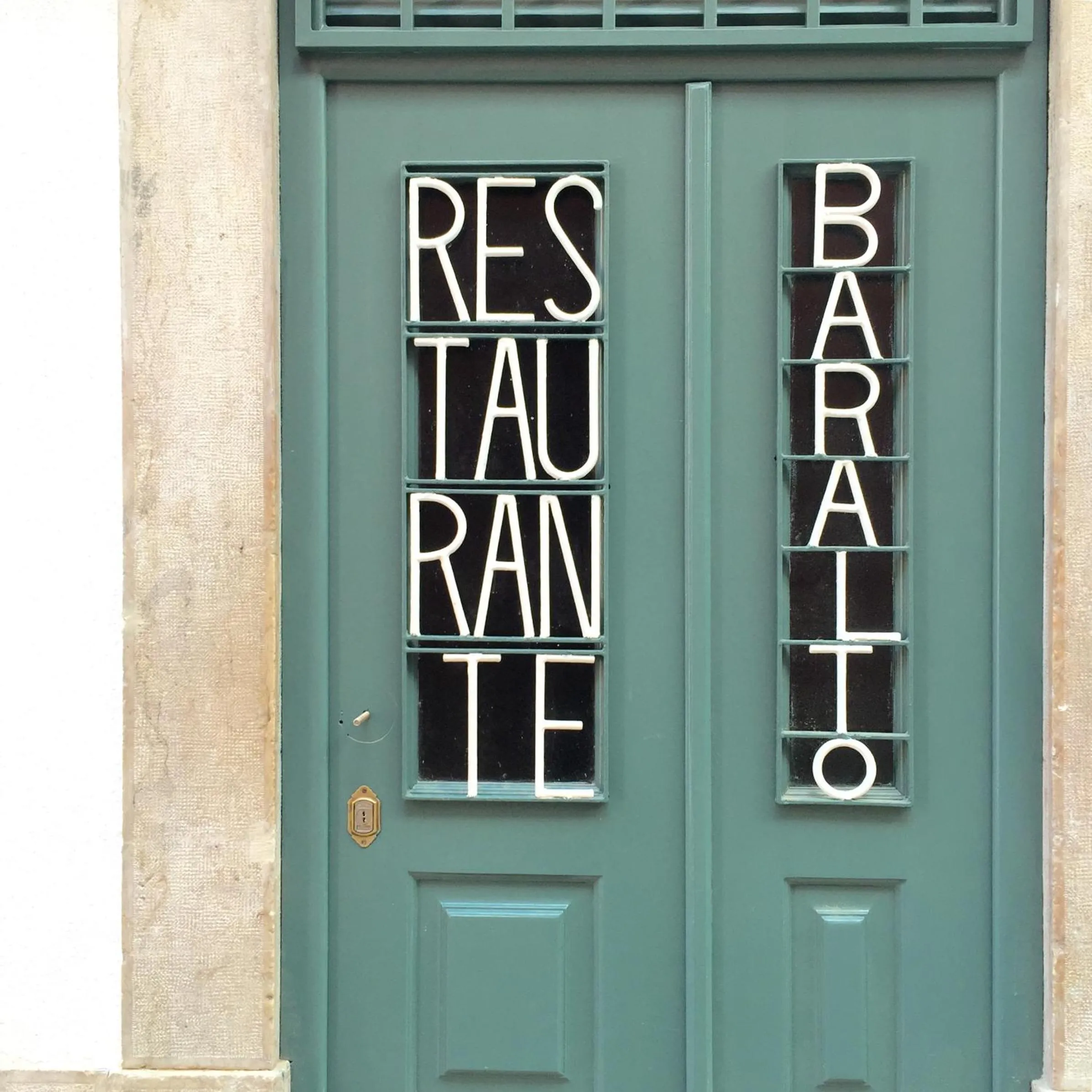 Food in Bairro Alto Studio Apartments - by LU Holidays