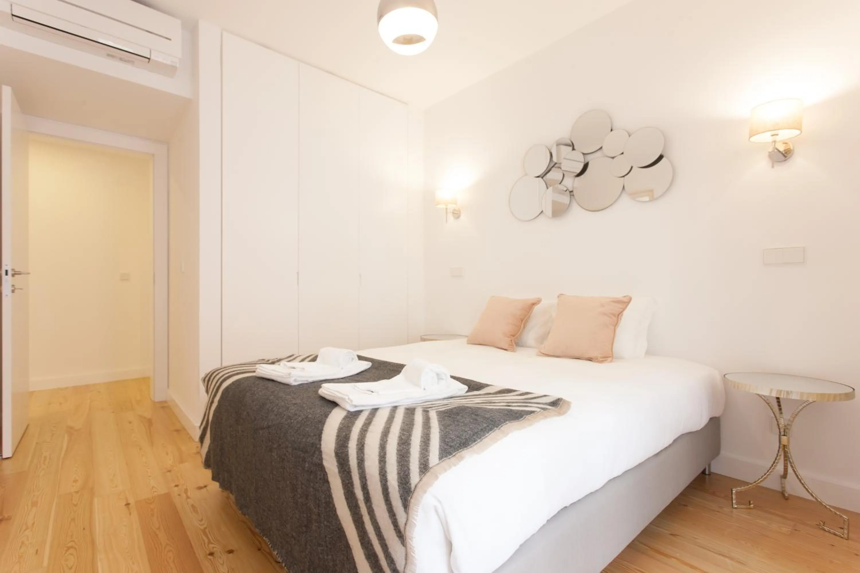 Bedroom, Bed in Mouraria Blue Three-Bedroom Apartment w/ Parking - by LU Holidays