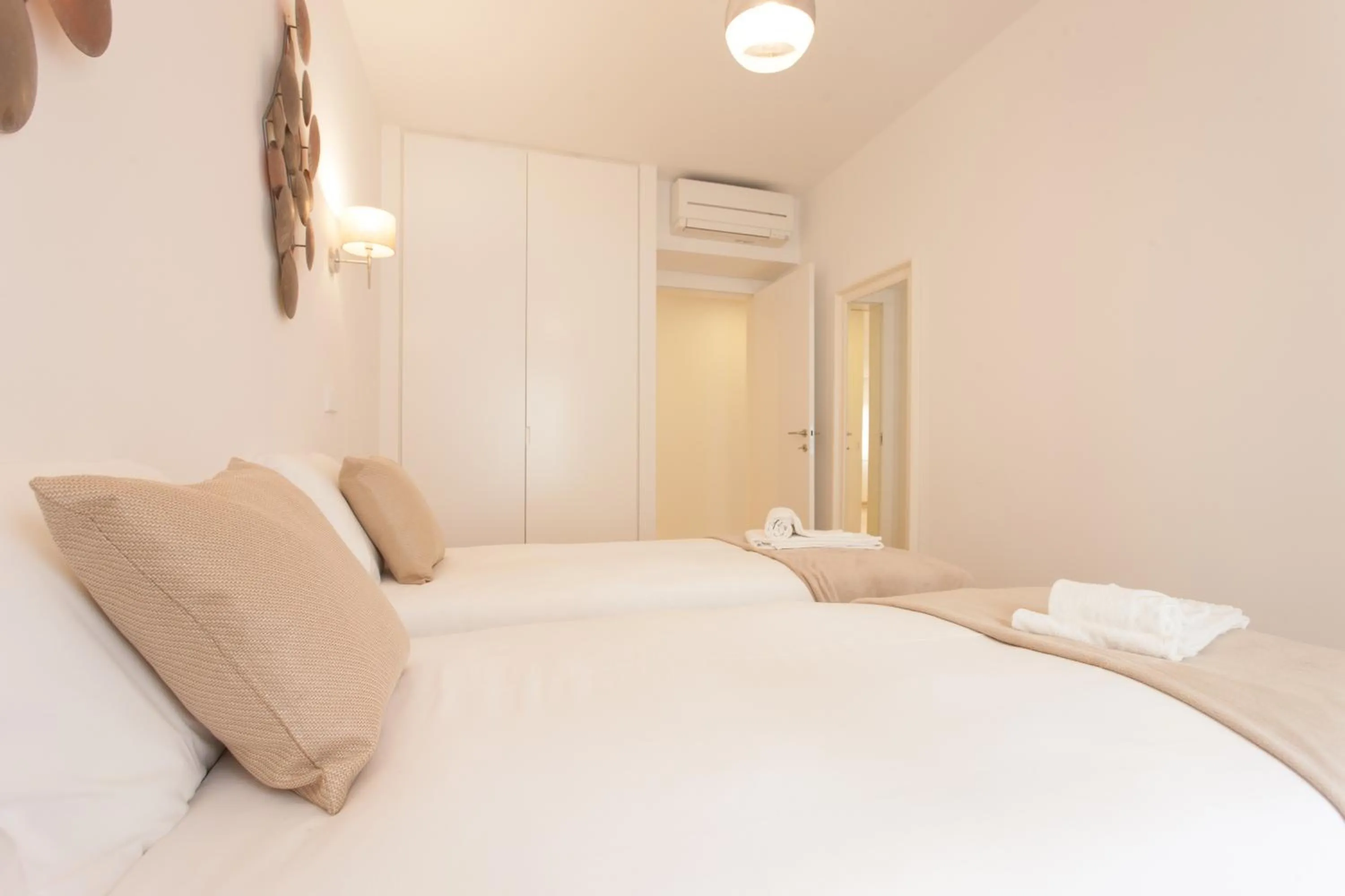 Bedroom, Bed in Mouraria Blue Three-Bedroom Apartment w/ Parking - by LU Holidays