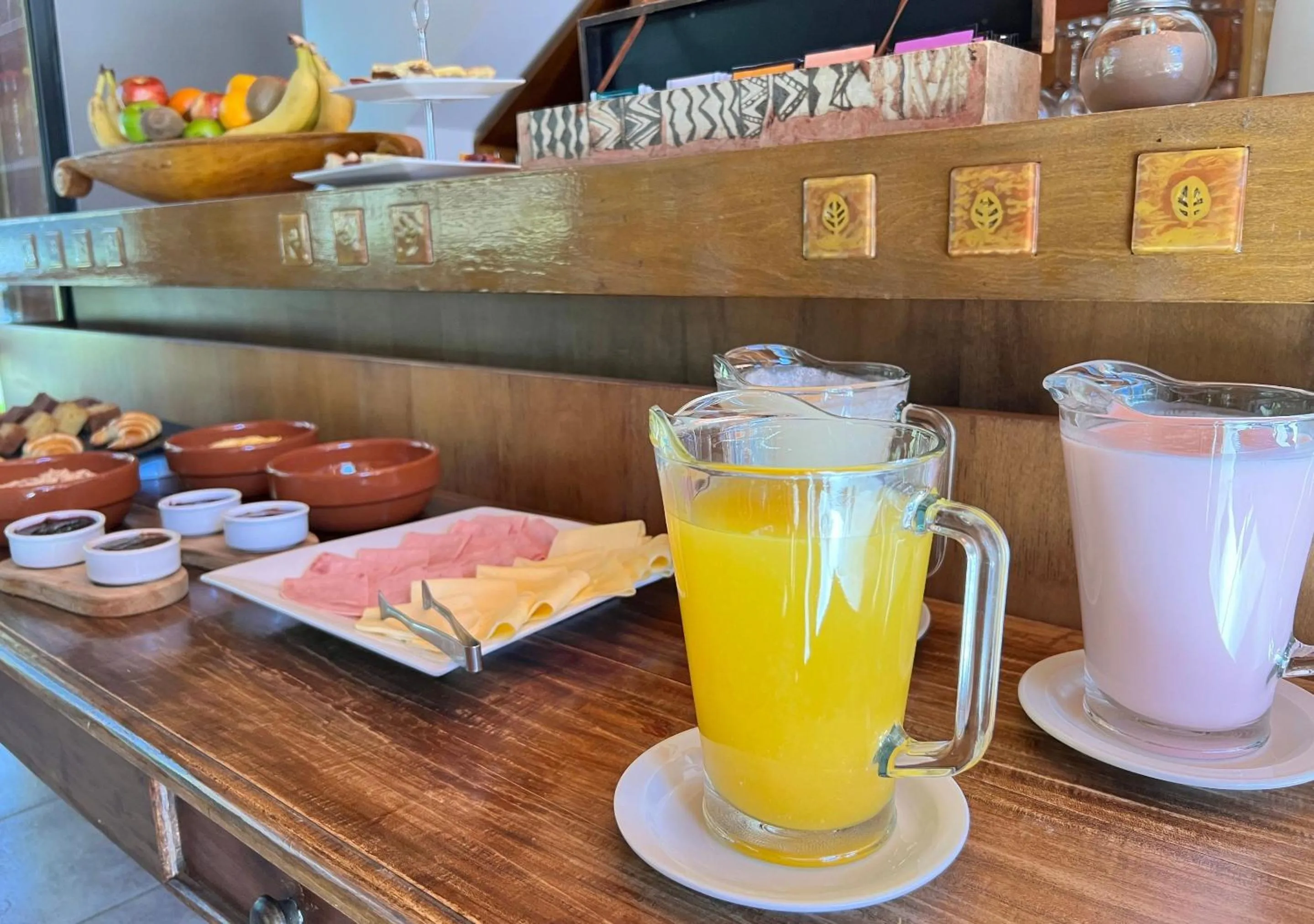 Buffet breakfast in El Muelle by DOT Boutique