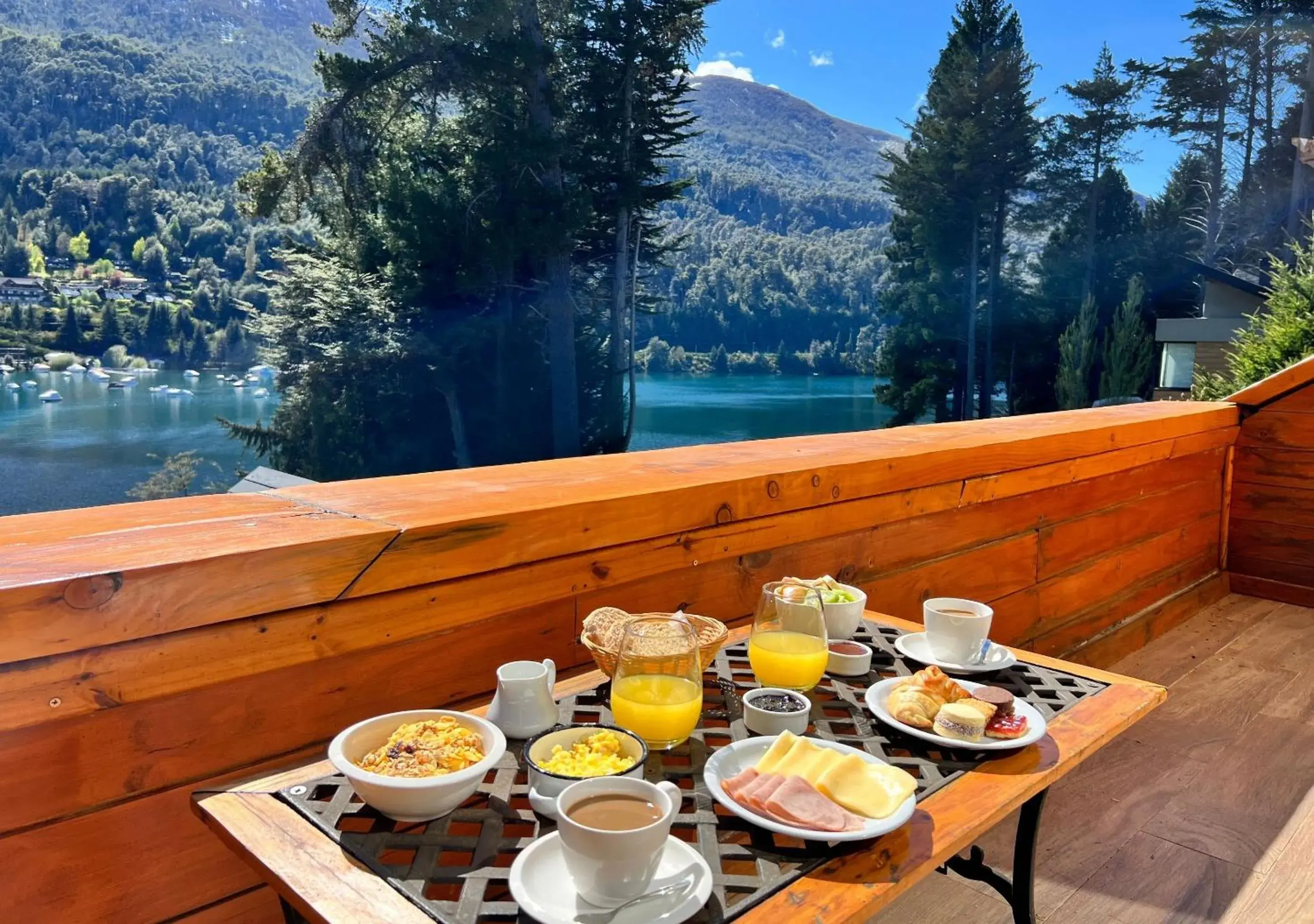 Breakfast in El Muelle by DOT Boutique Breakfast in El Muelle by DOT Boutique