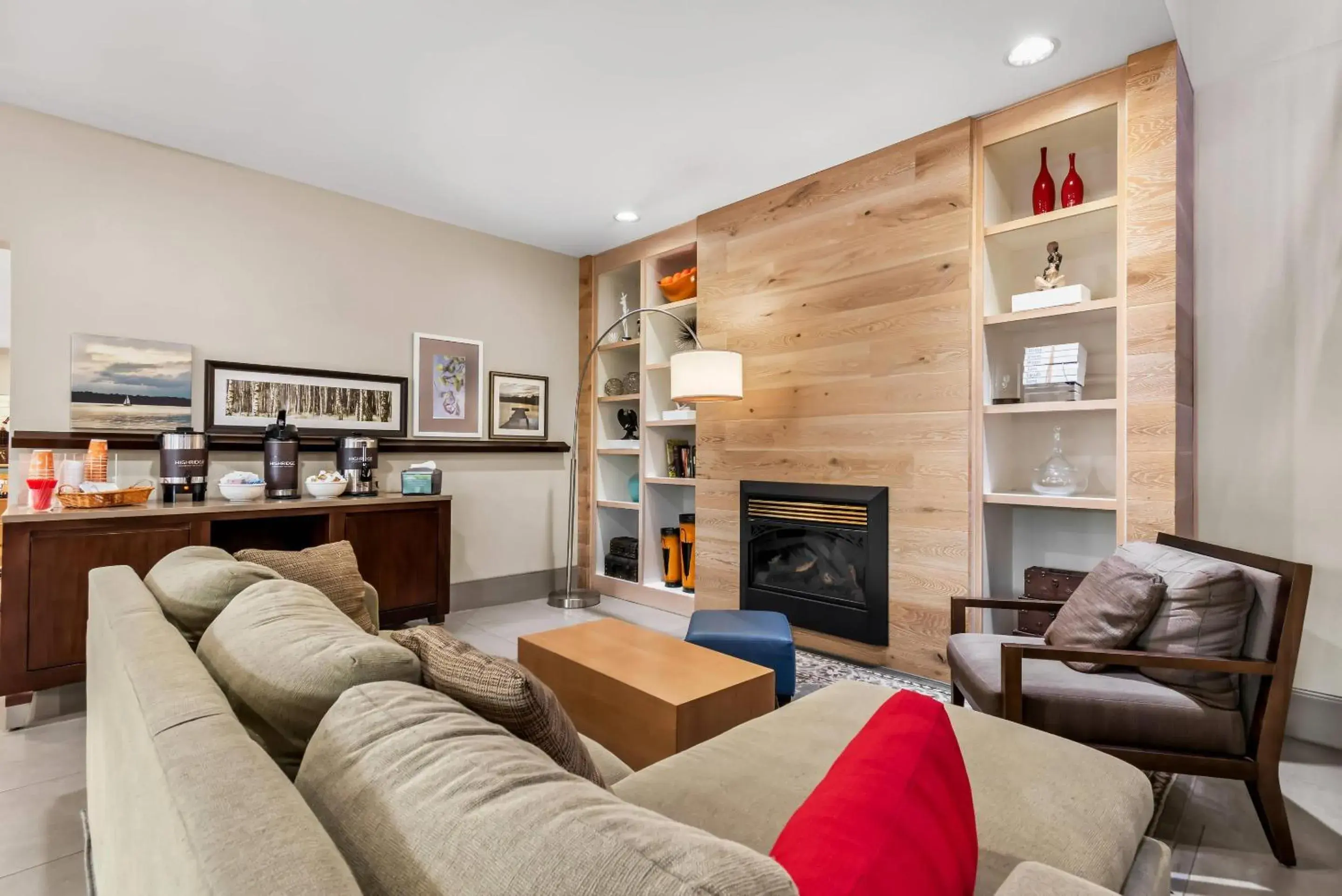 Lobby or reception in Country Inn & Suites by Radisson, Chambersburg, PA Lobby or reception in Country Inn & Suites by Radisson, Chambersburg, PA