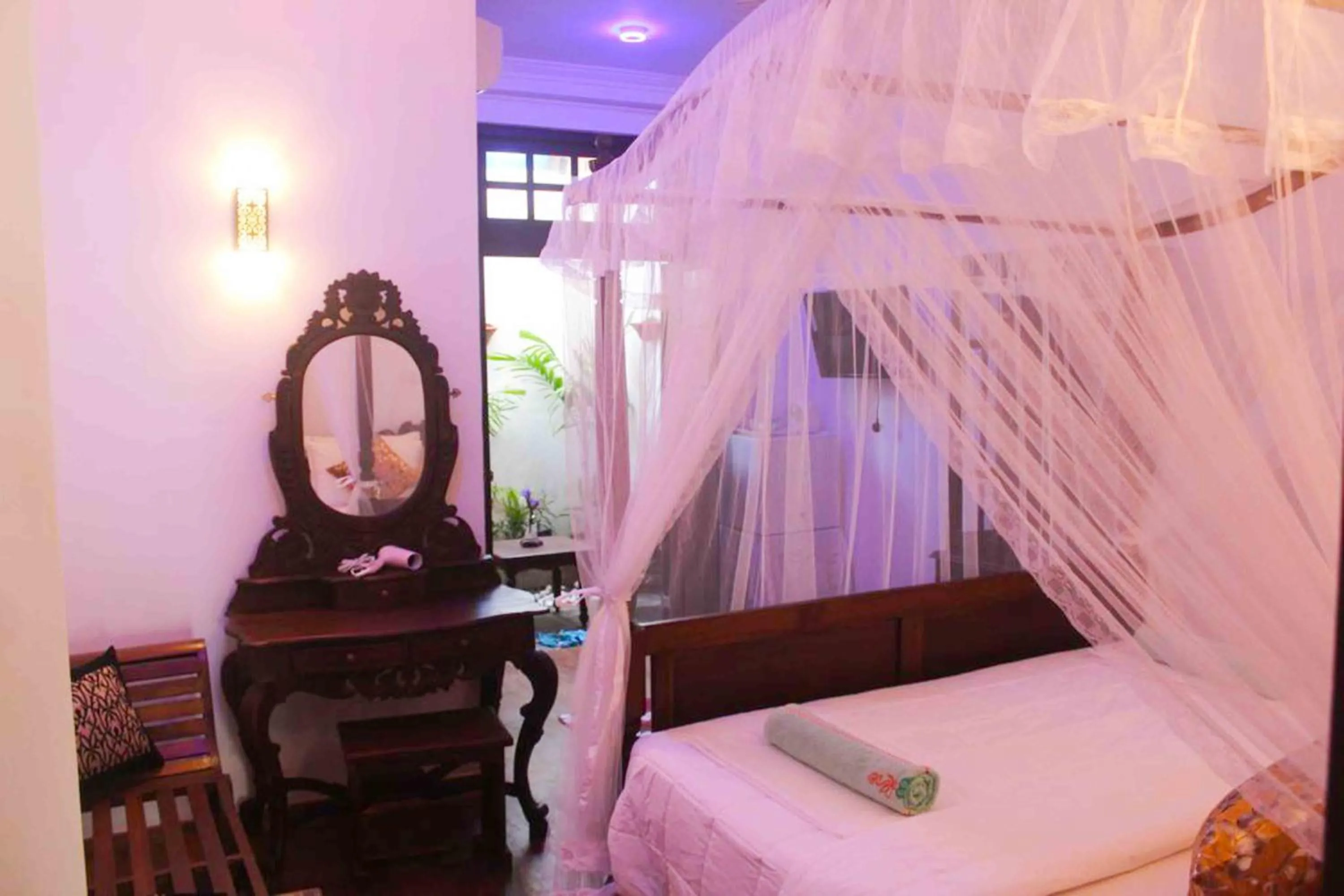 Bed in Dream Villa Galle Fort