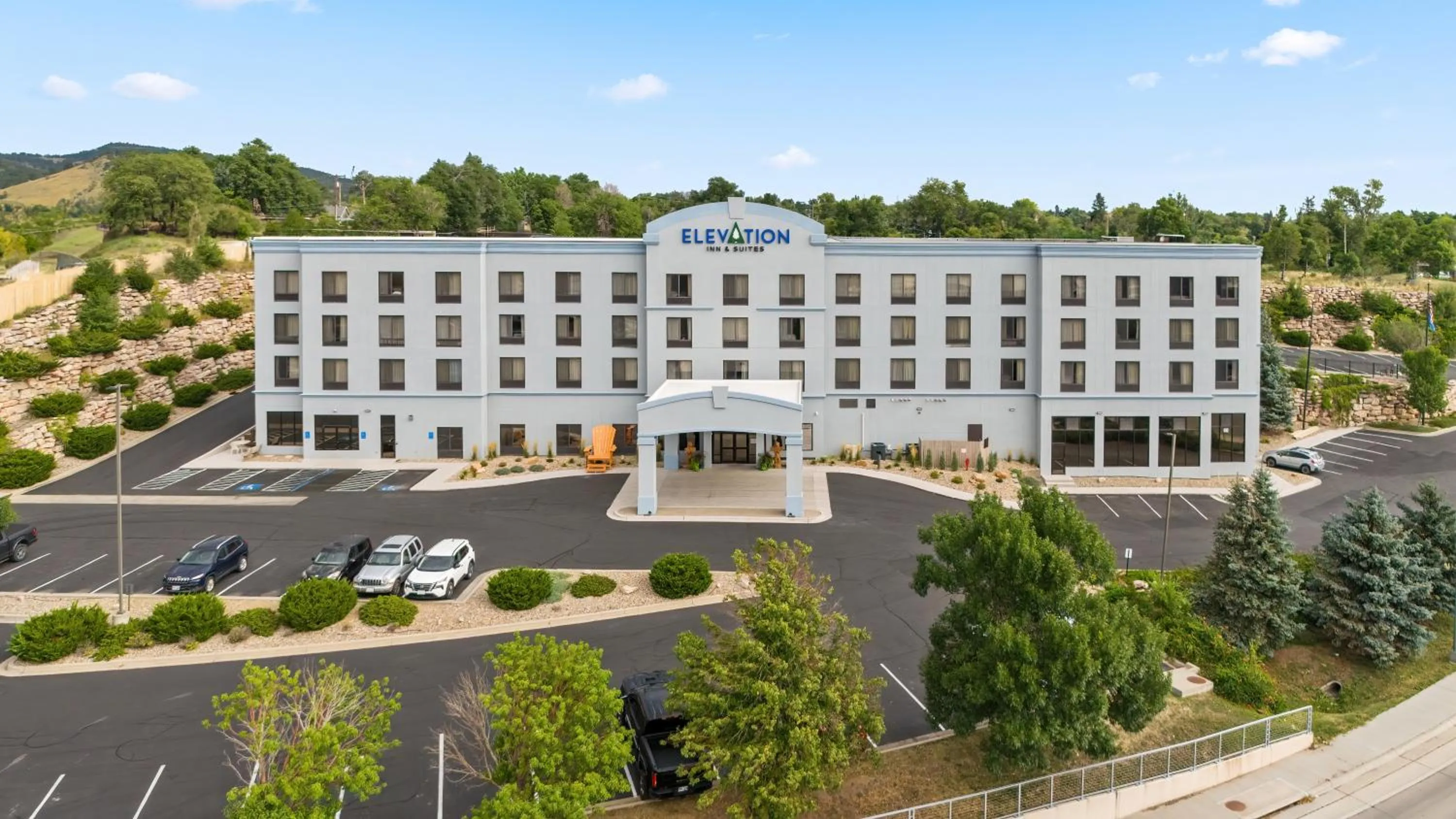 Elevation Inn & Suites, Trademark Collection by Wyndham