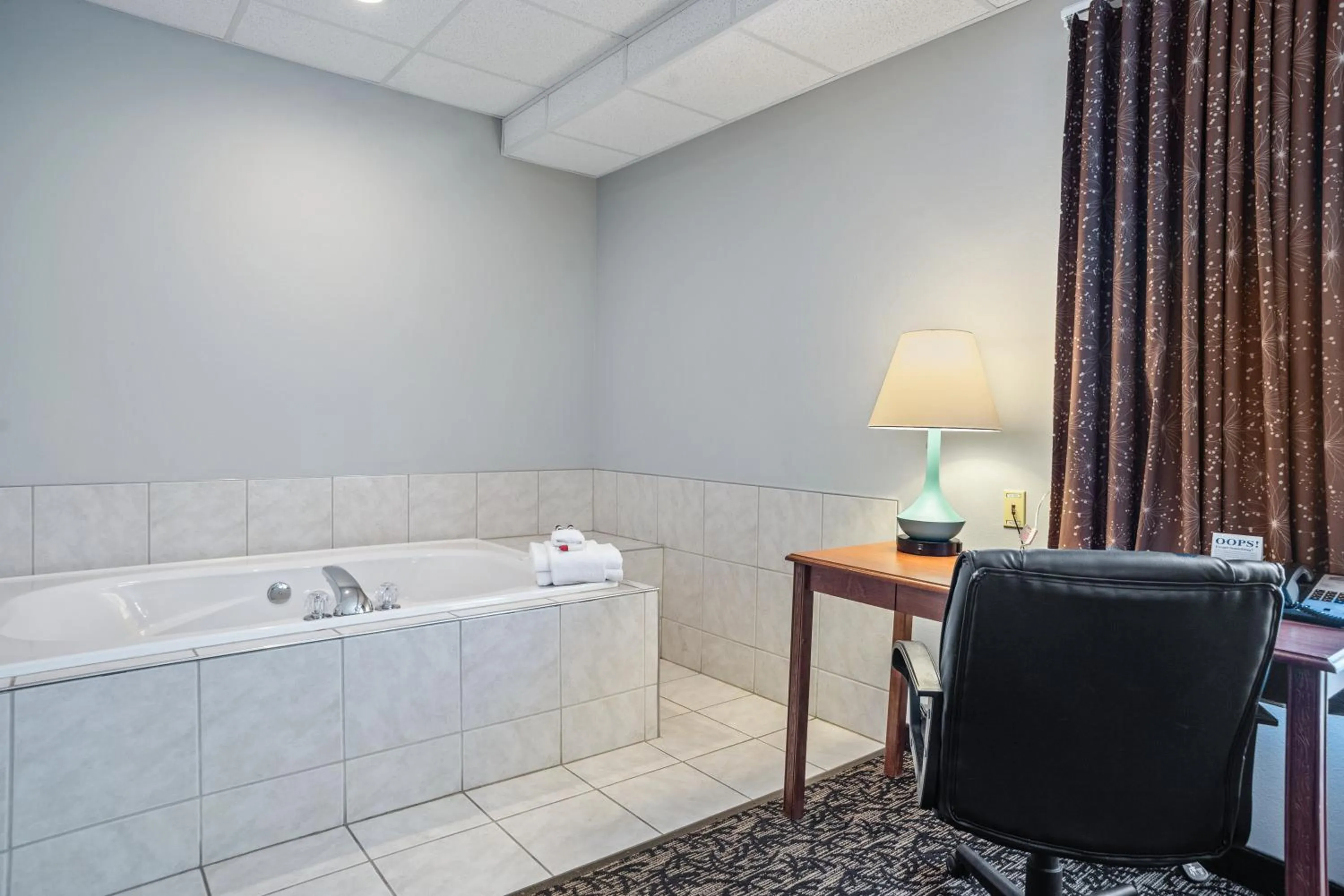 Elevation Inn & Suites, Trademark Collection by Wyndham