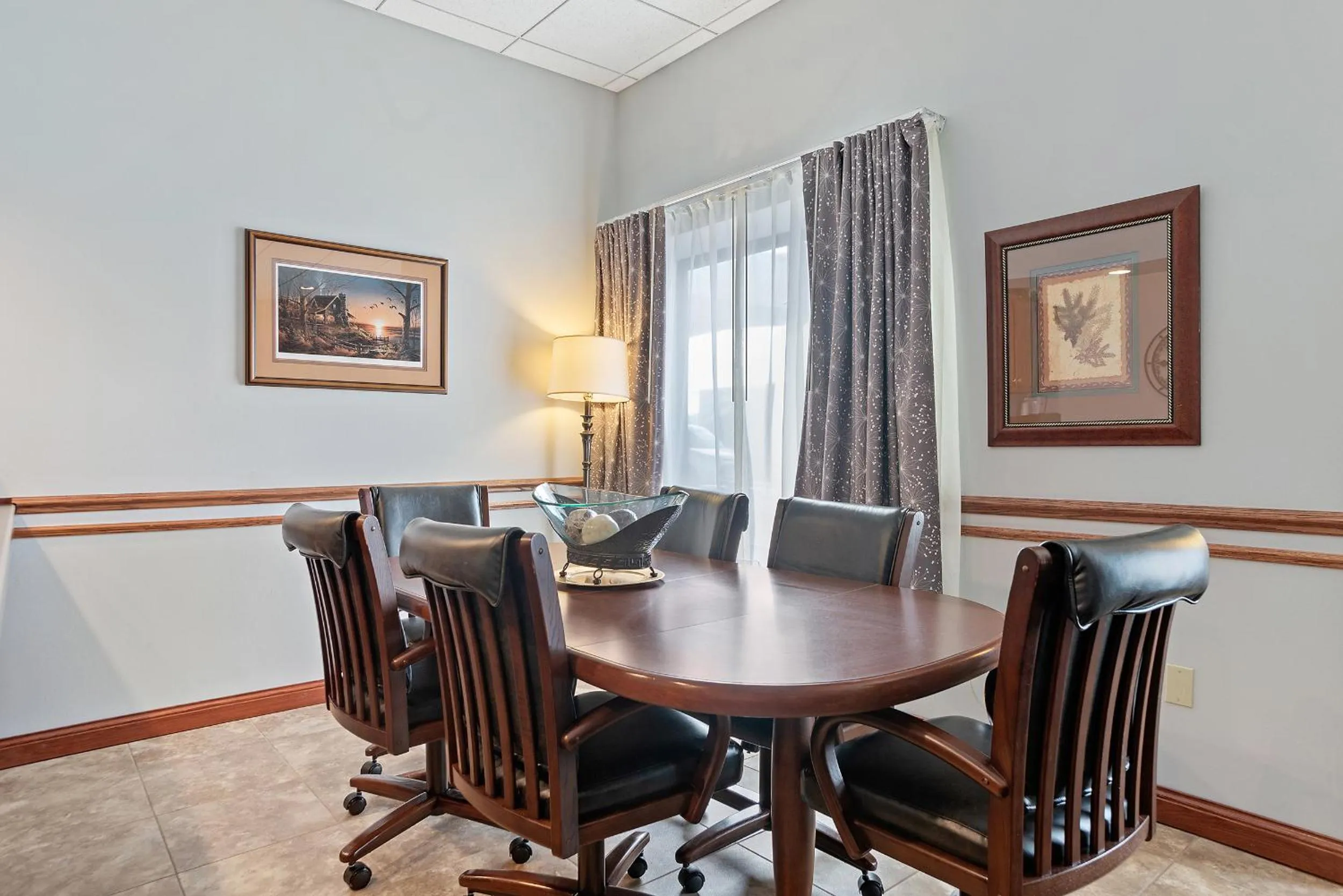 Elevation Inn & Suites, Trademark Collection by Wyndham