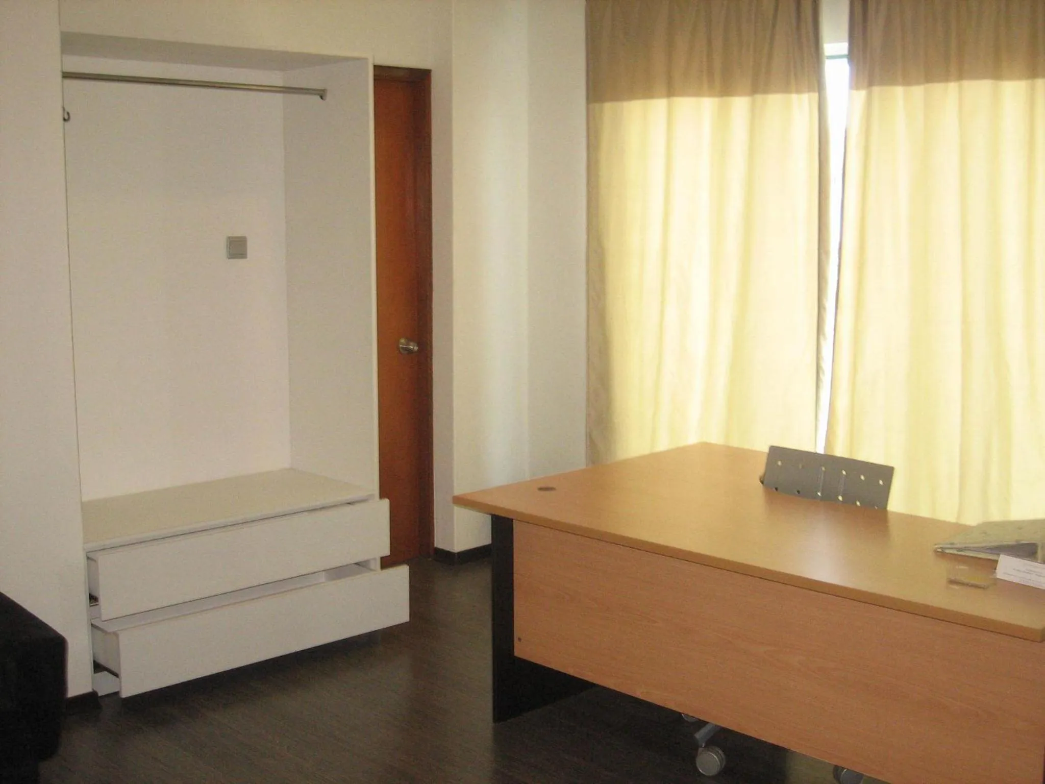 Coffee/tea facilities, Bed in Wesberly Apartments