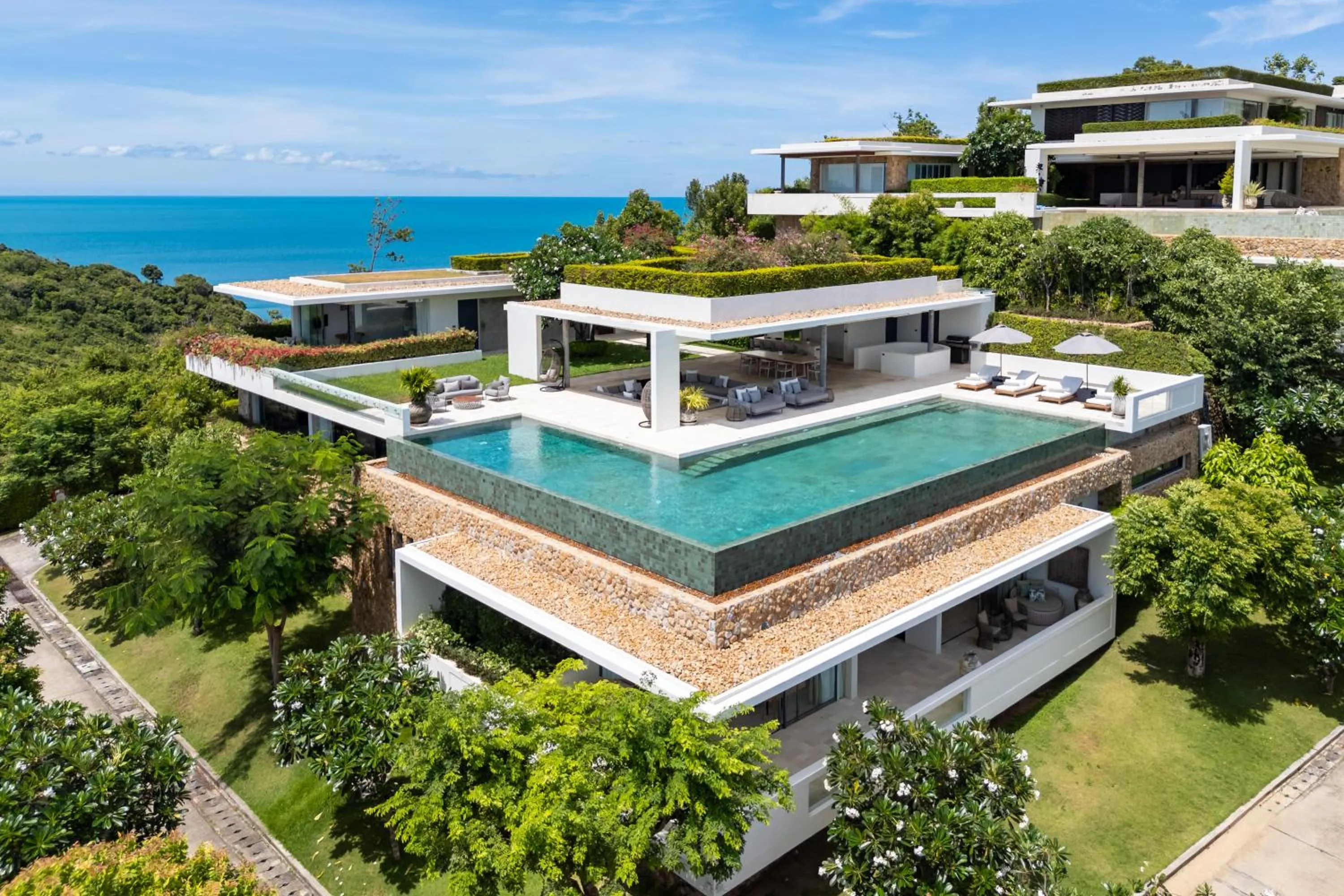 Photo of the whole room in Samujana Villas