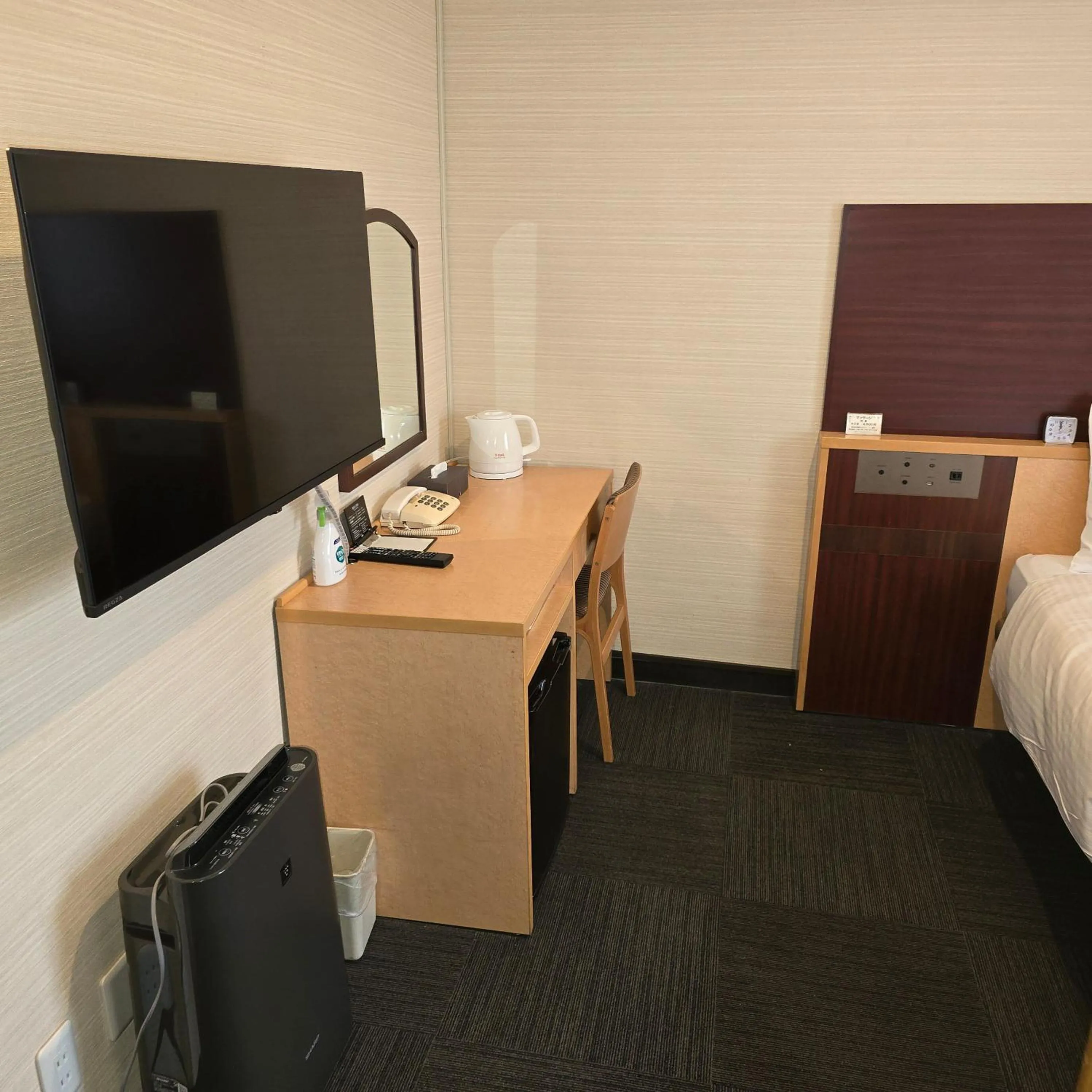 Photo of the whole room, Bed in Ueno First City Hotel