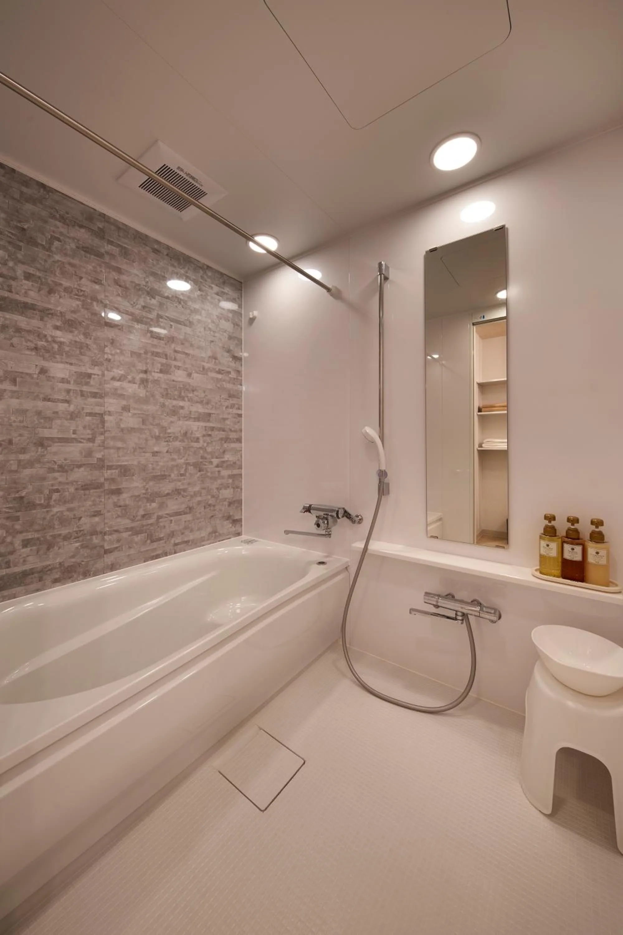 Photo of the whole room in Ueno First City Hotel