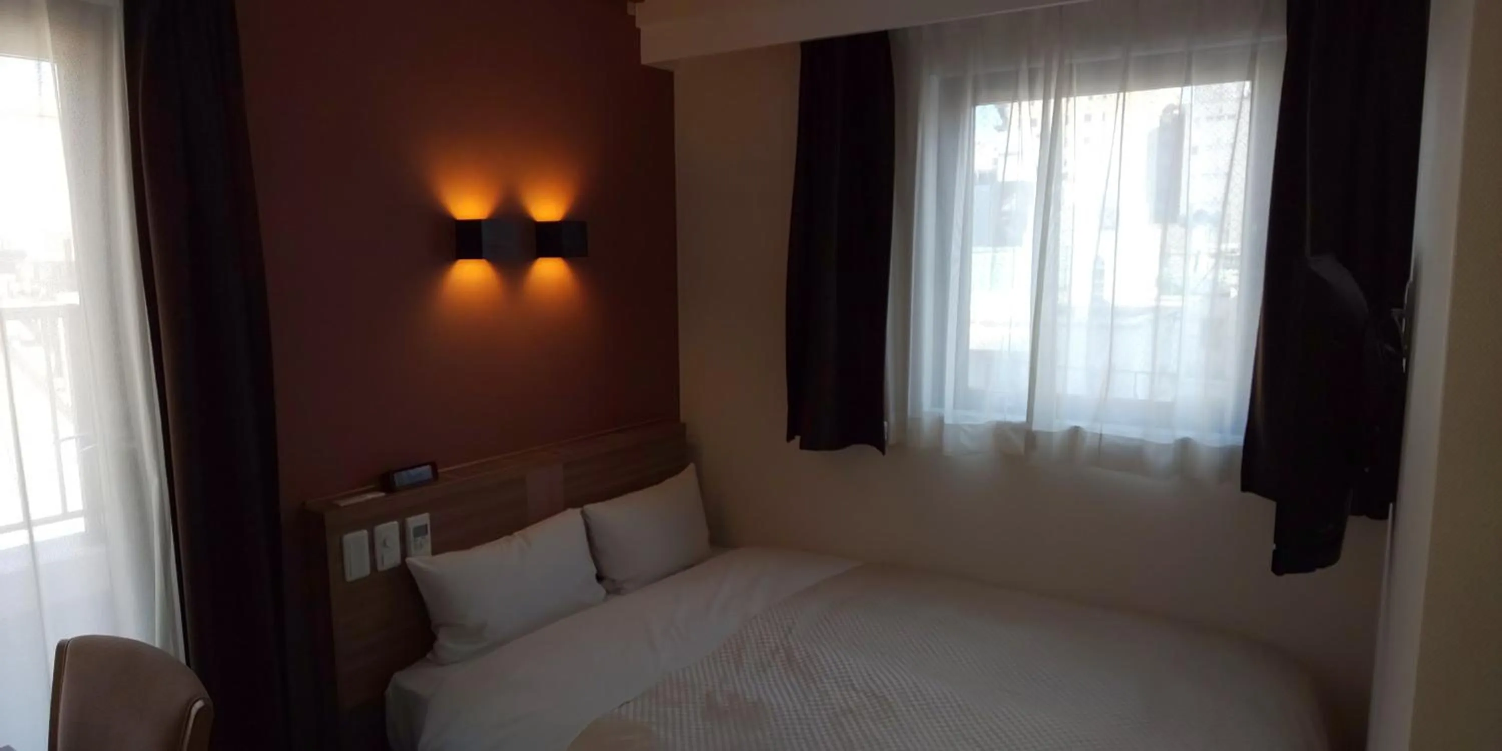 Photo of the whole room, Bed in Ueno First City Hotel