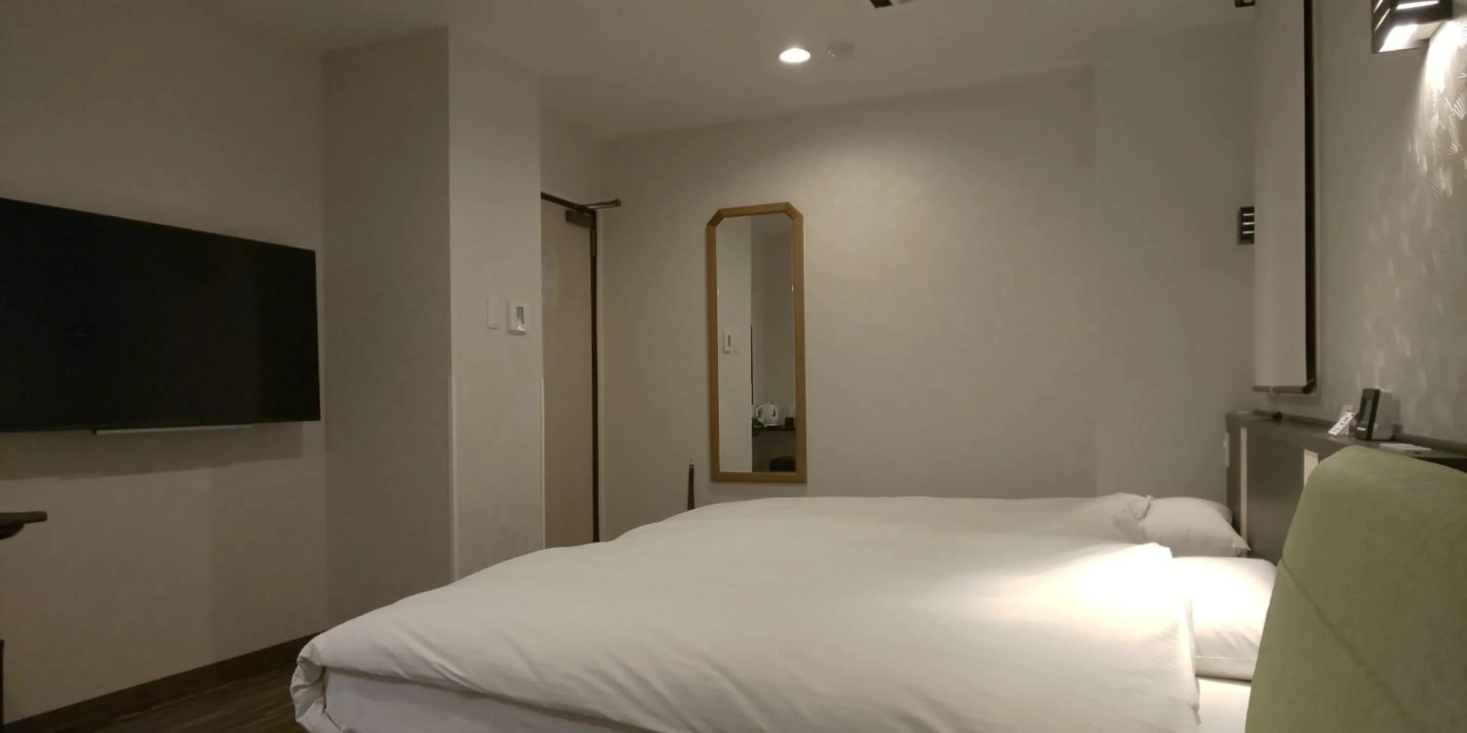 Bed in Ueno First City Hotel