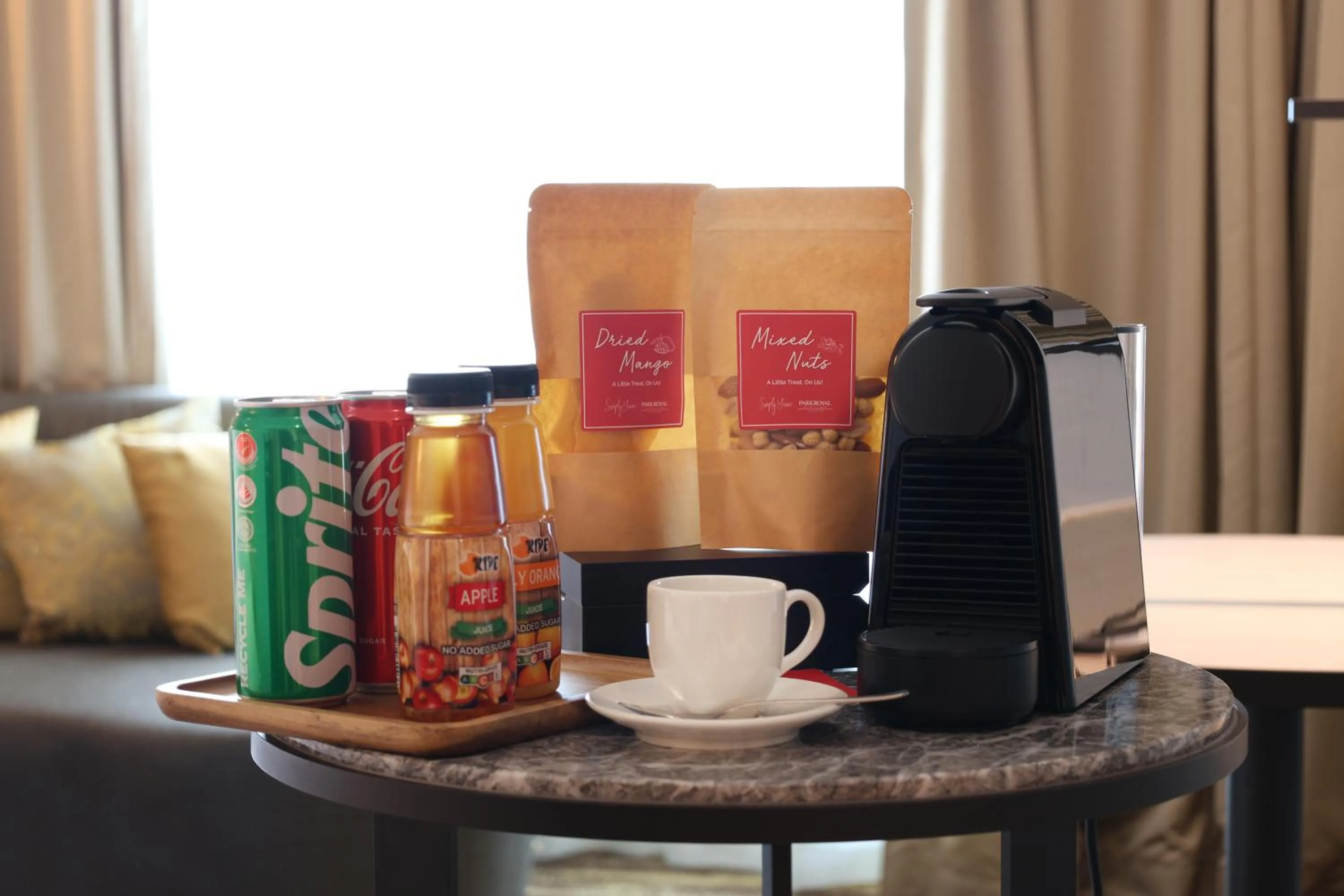 Drinks in PARKROYAL on Beach Road, Singapore